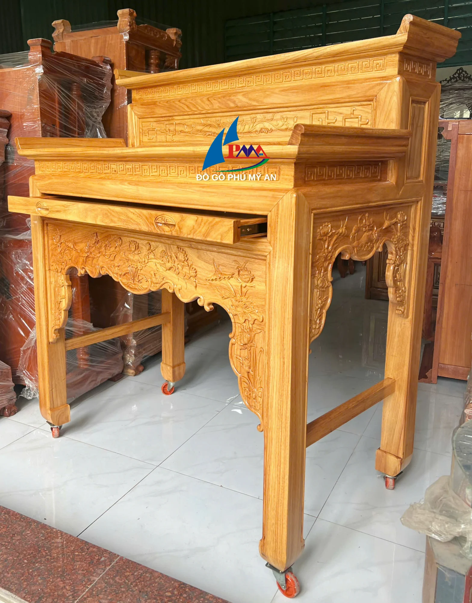 Alternative view of Án gian gỗ gõ sen cò tầng 1m27