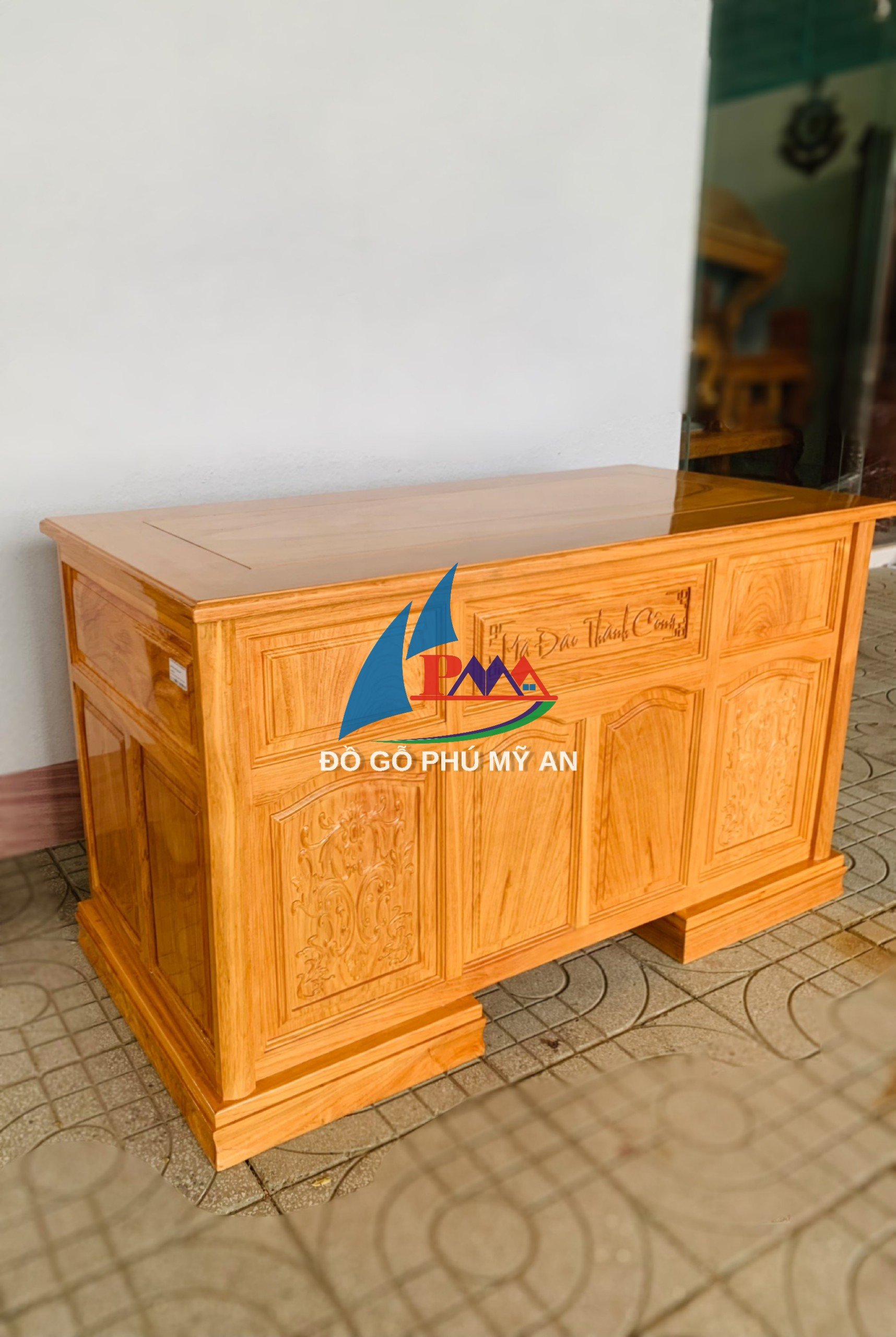 Alternative view of Bàn làm việc gỗ gõ đỏ 1m4