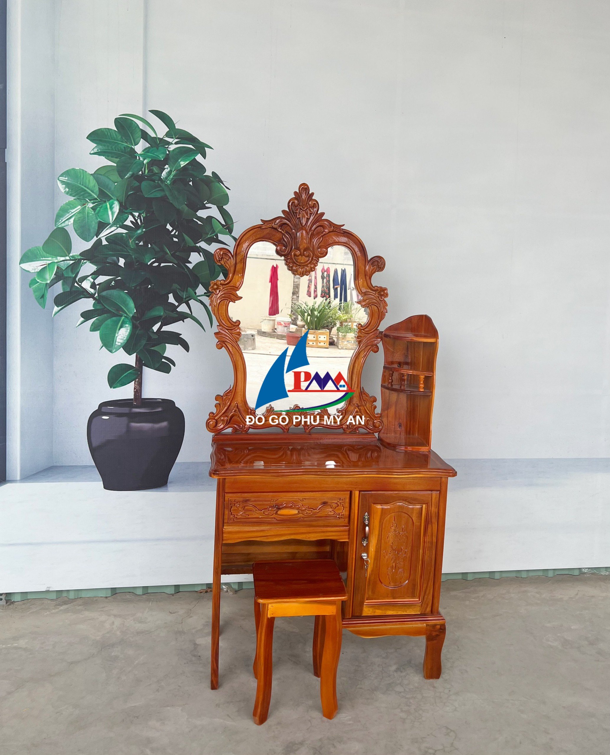 Bàn trang điểm gỗ tràm