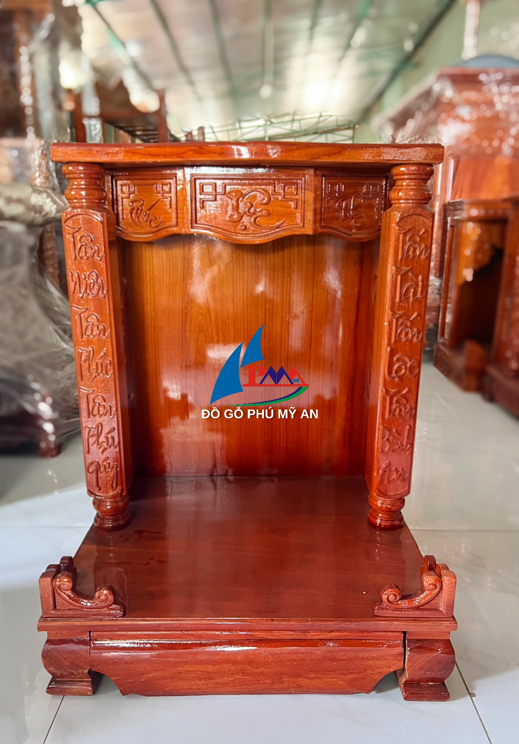 Alternative view of Trang thờ gỗ gõ bằng 50