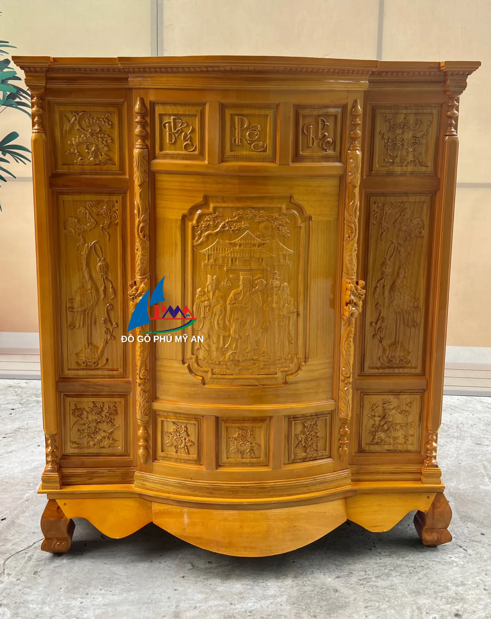 Tủ thờ căm xe 4 chân chạm