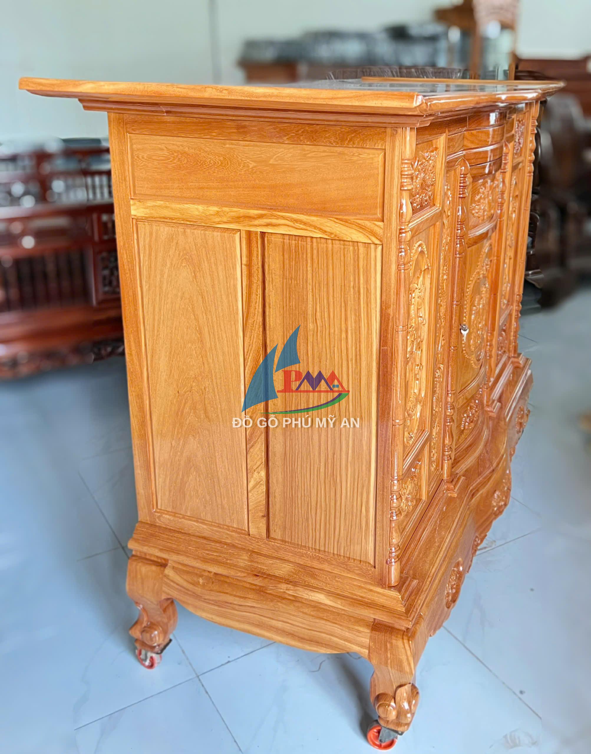 Alternative view of Tủ thờ gõ bắc mô cong 1m75
