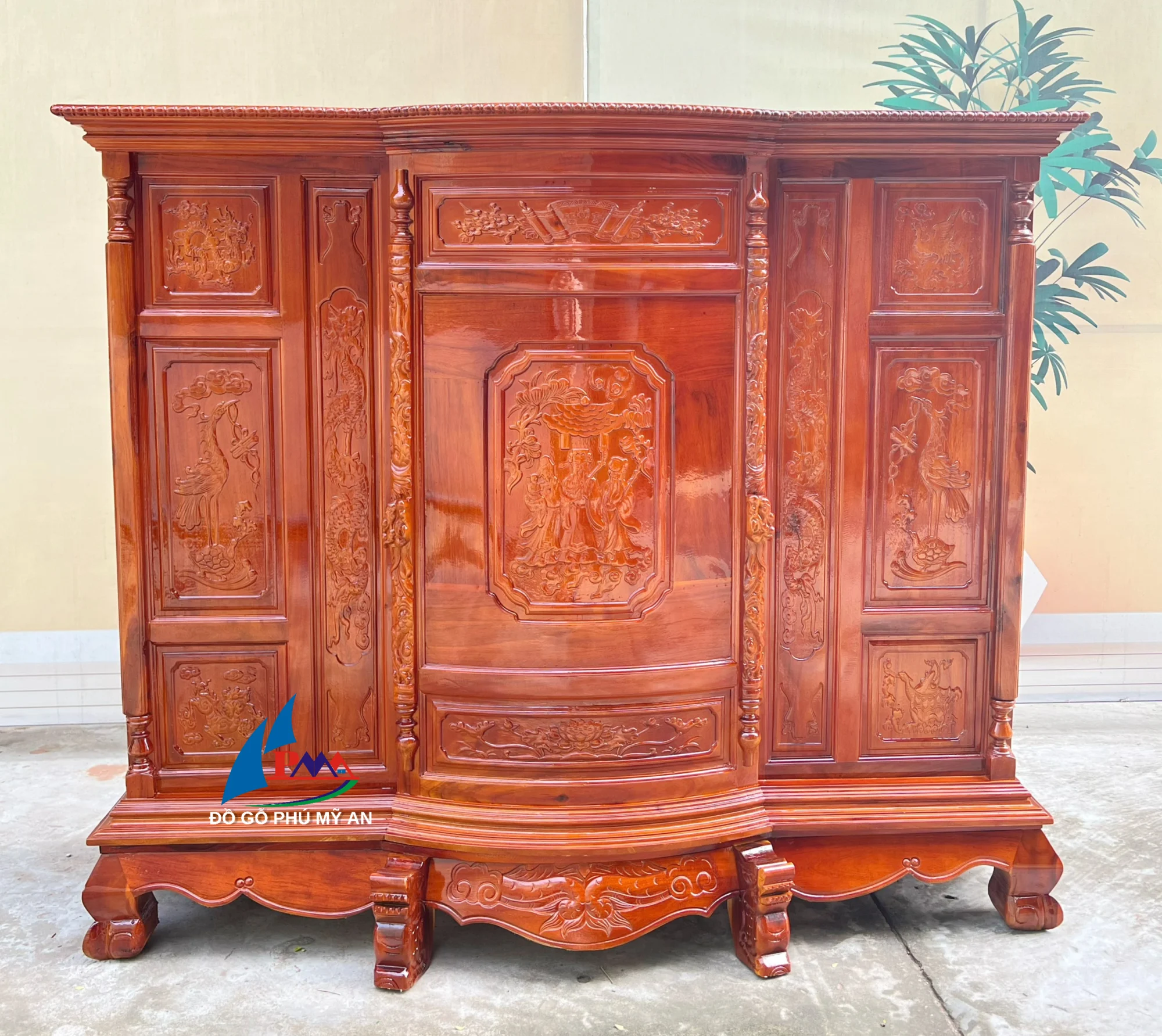 Tủ thờ tràm 1m8 chạm