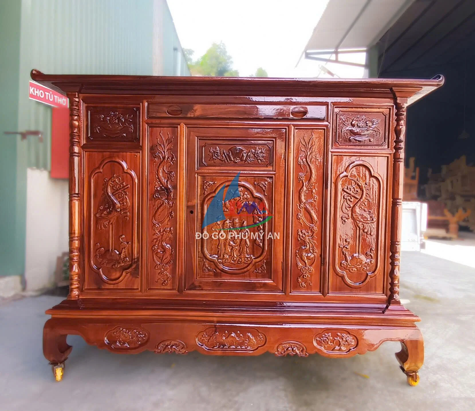 Tủ thờ tràm phẳng 1m75