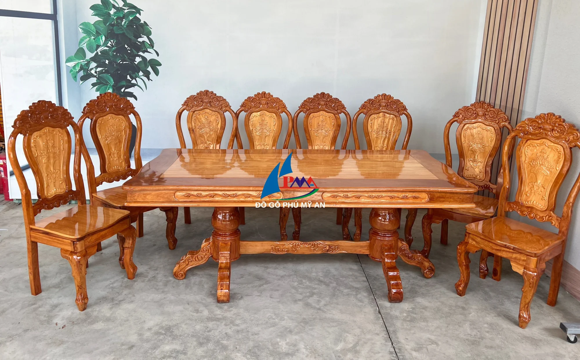 Bàn ăn căm xe bánh tây 8 ghế