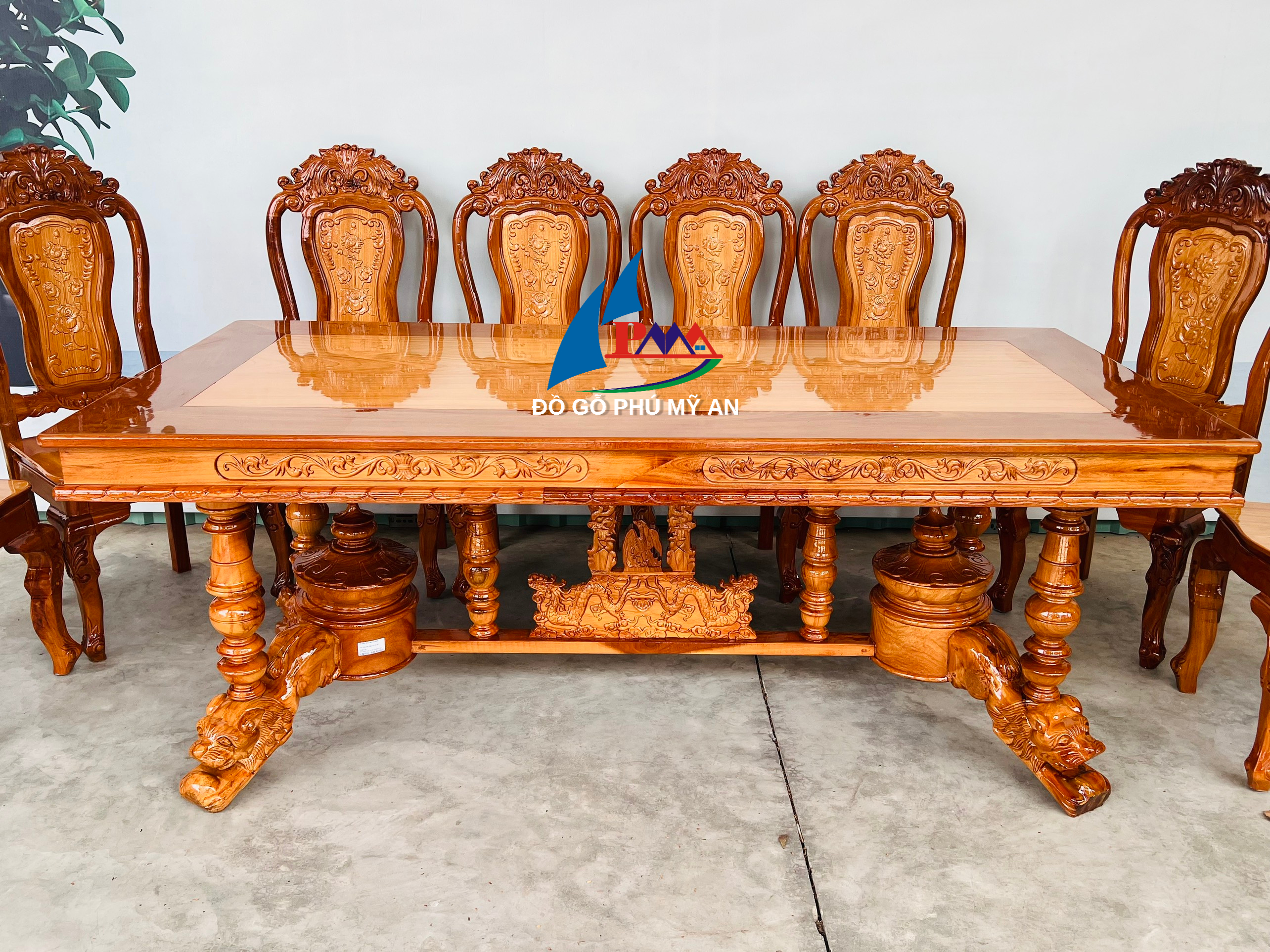 Alternative view of Bàn ăn căm xe vuông 8 ghế trụ sư tử