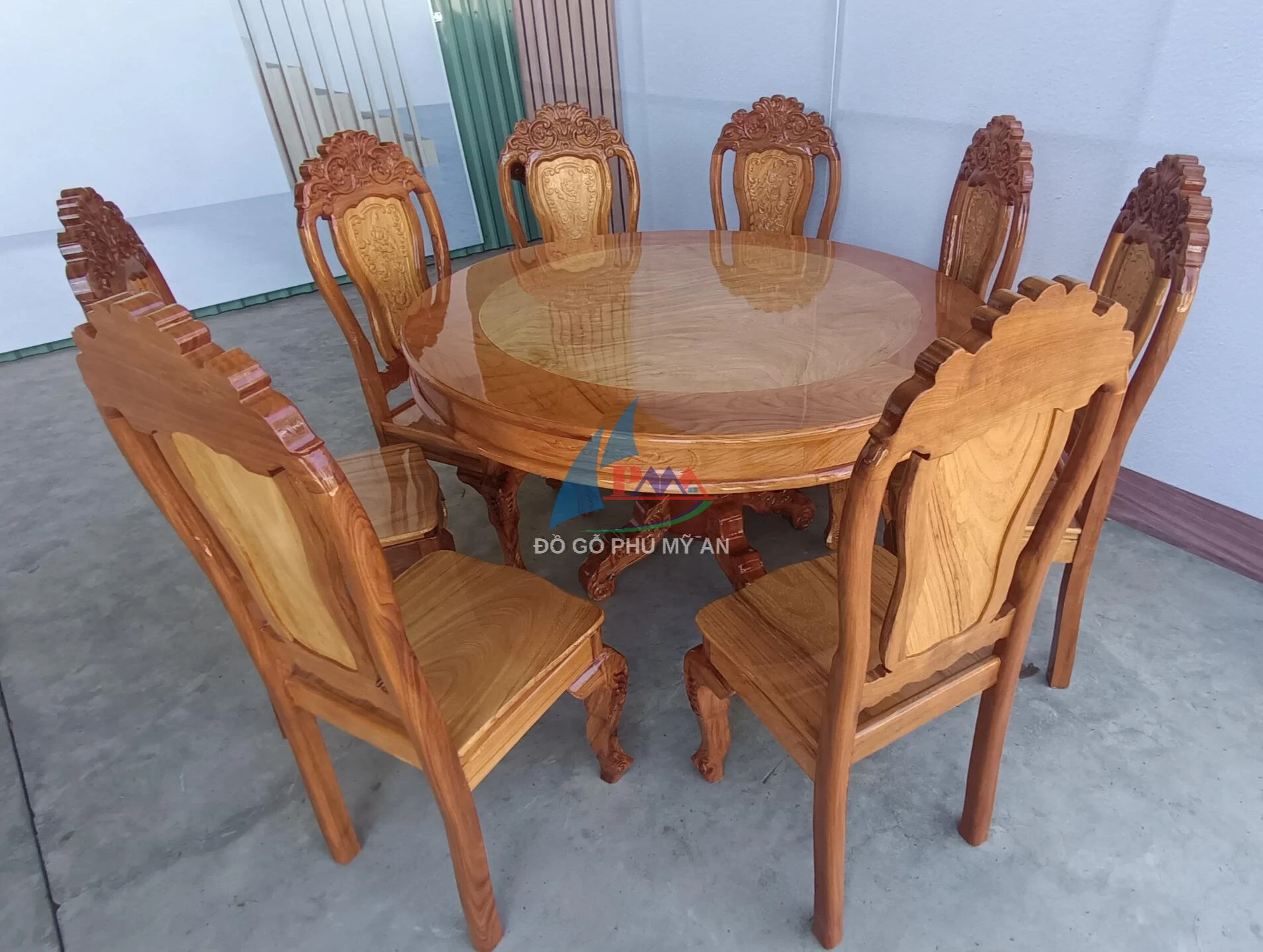 Bàn ăn căm xe tròn 8 ghế