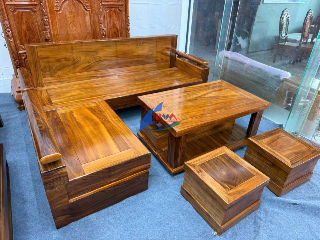 Nét Đẹp Tối Giản Của Sofa Văng Gỗ Hiện Đại: Vì Sao Được Ưa Chuộng?