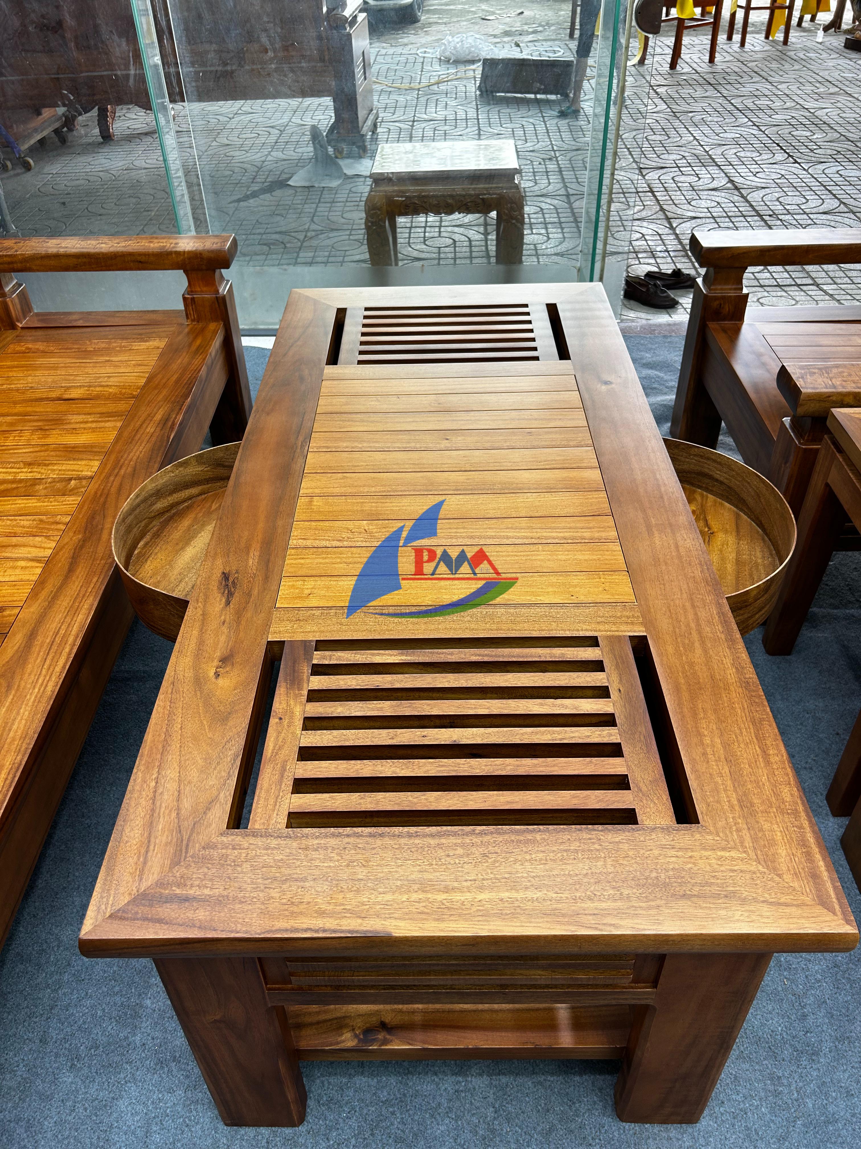 Giải Mã Sức Hút Bộ Bàn Gỗ Tràm Lõi Hiện Đại – Vì Sao Được Ưa Chuộng?