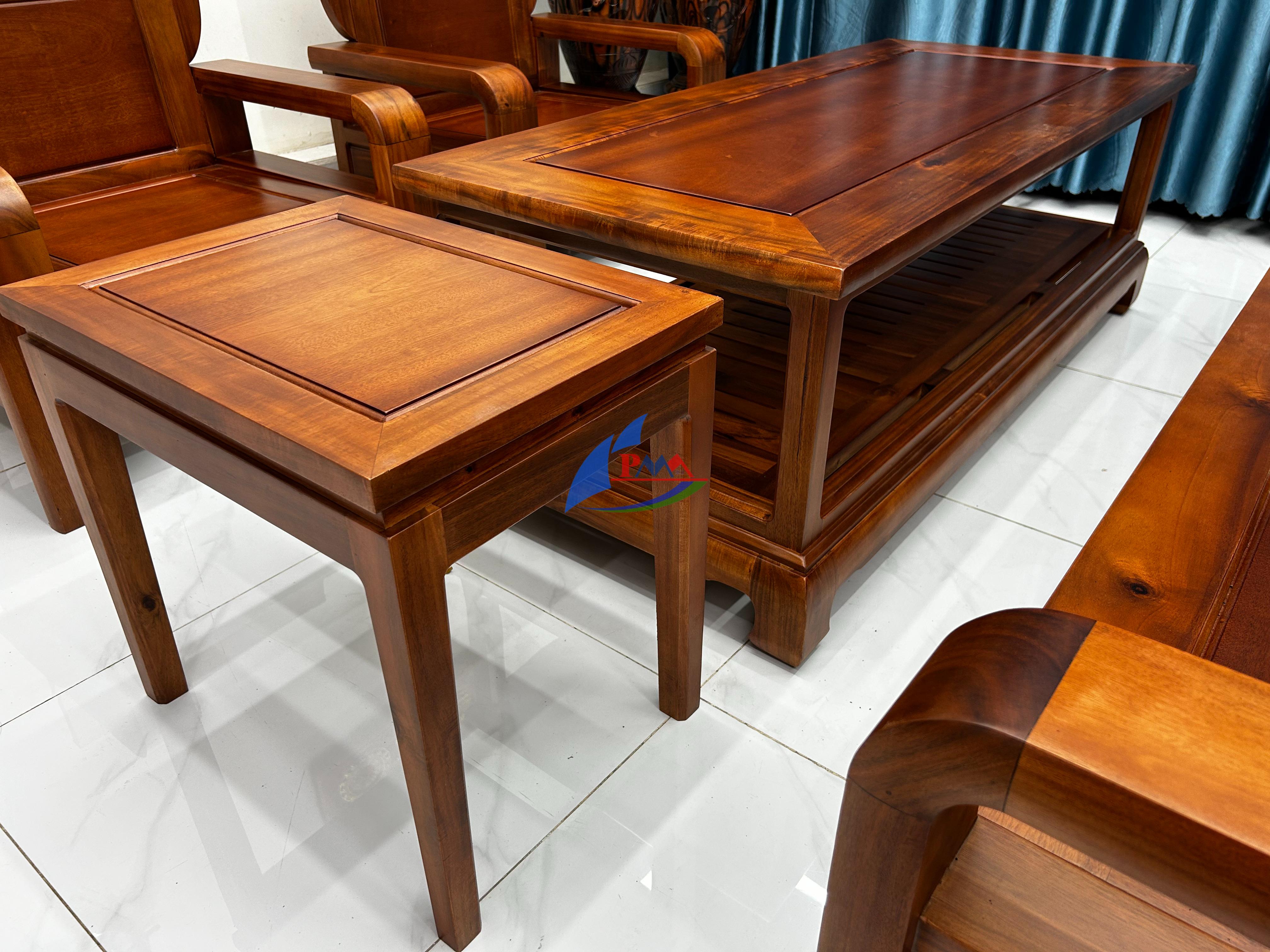 Giải Mã Sức Hút Bộ Bàn Gỗ Tràm Lõi Hiện Đại – Vì Sao Được Ưa Chuộng?