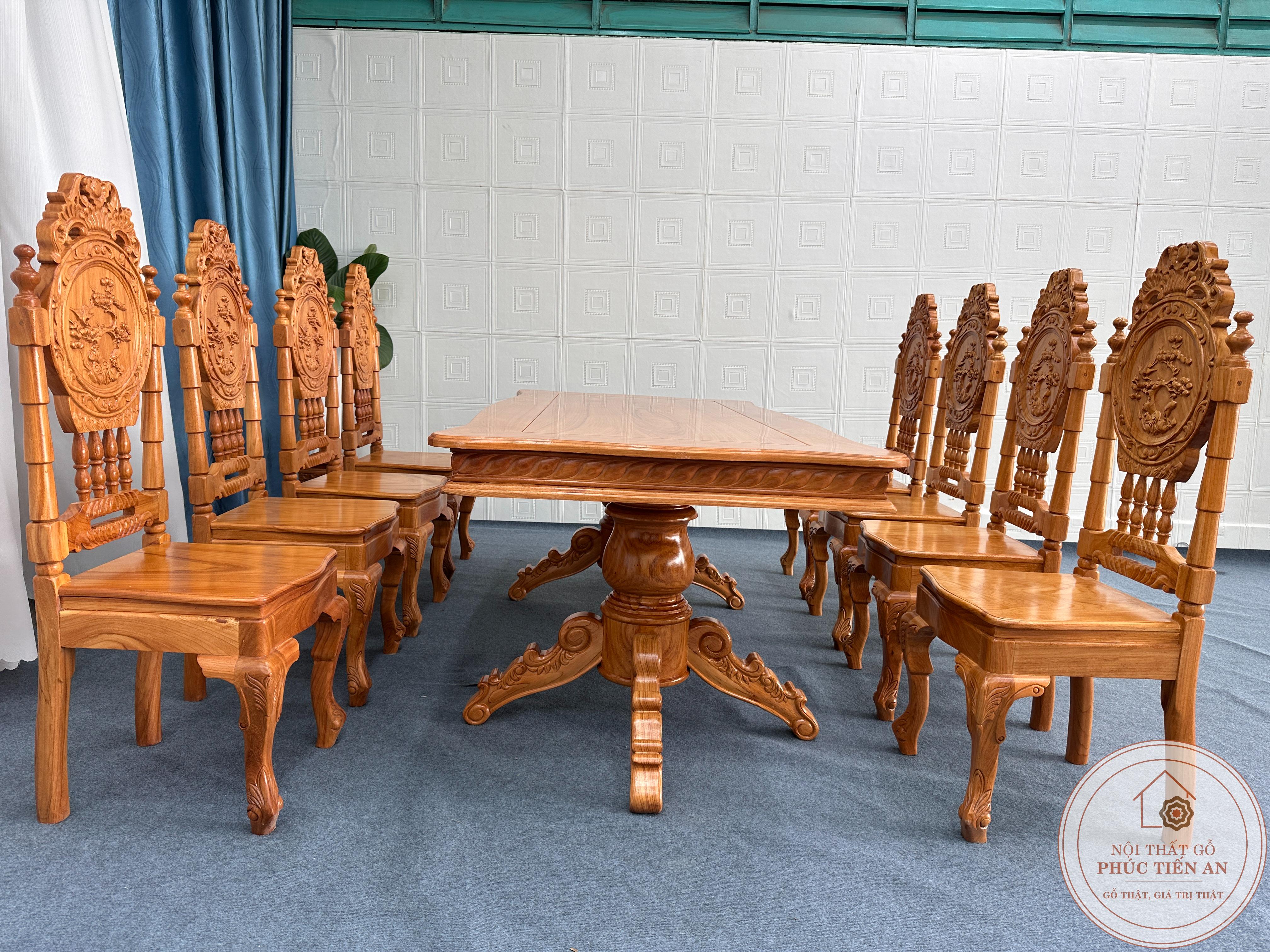 Kinh Nghiệm Chọn Mua Bàn Ăn Gỗ 8 Ghế Phù Hợp Mọi Không Gian