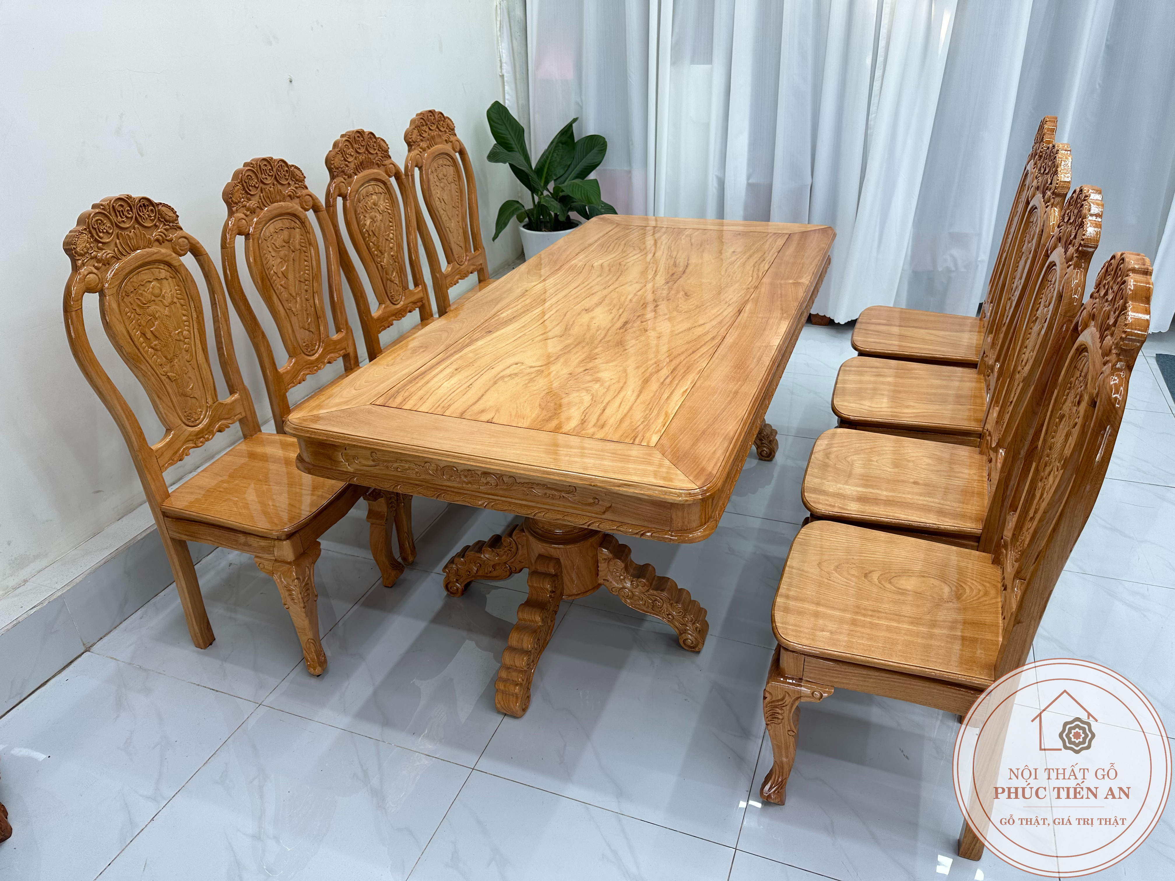Nên Chọn Bàn Ăn Gỗ Gõ Hay Bàn Ăn Gỗ Hương Đá Cho Phòng Ăn Sang Trọng?