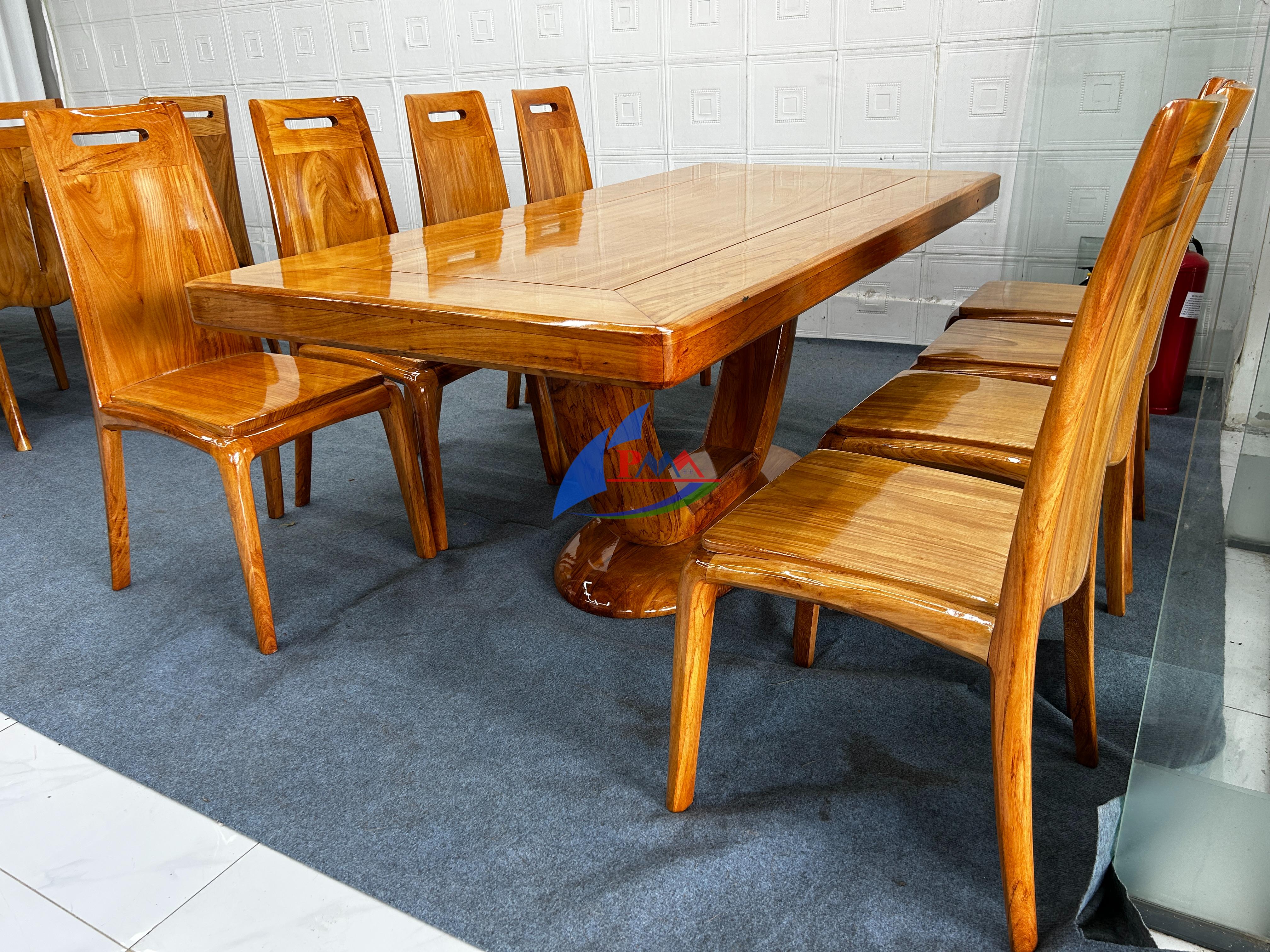 Xu hướng nội thất 2026: Bàn ăn cao cấp gỗ tự nhiên thiết kế hiện đại dẫn đầu lựa chọn