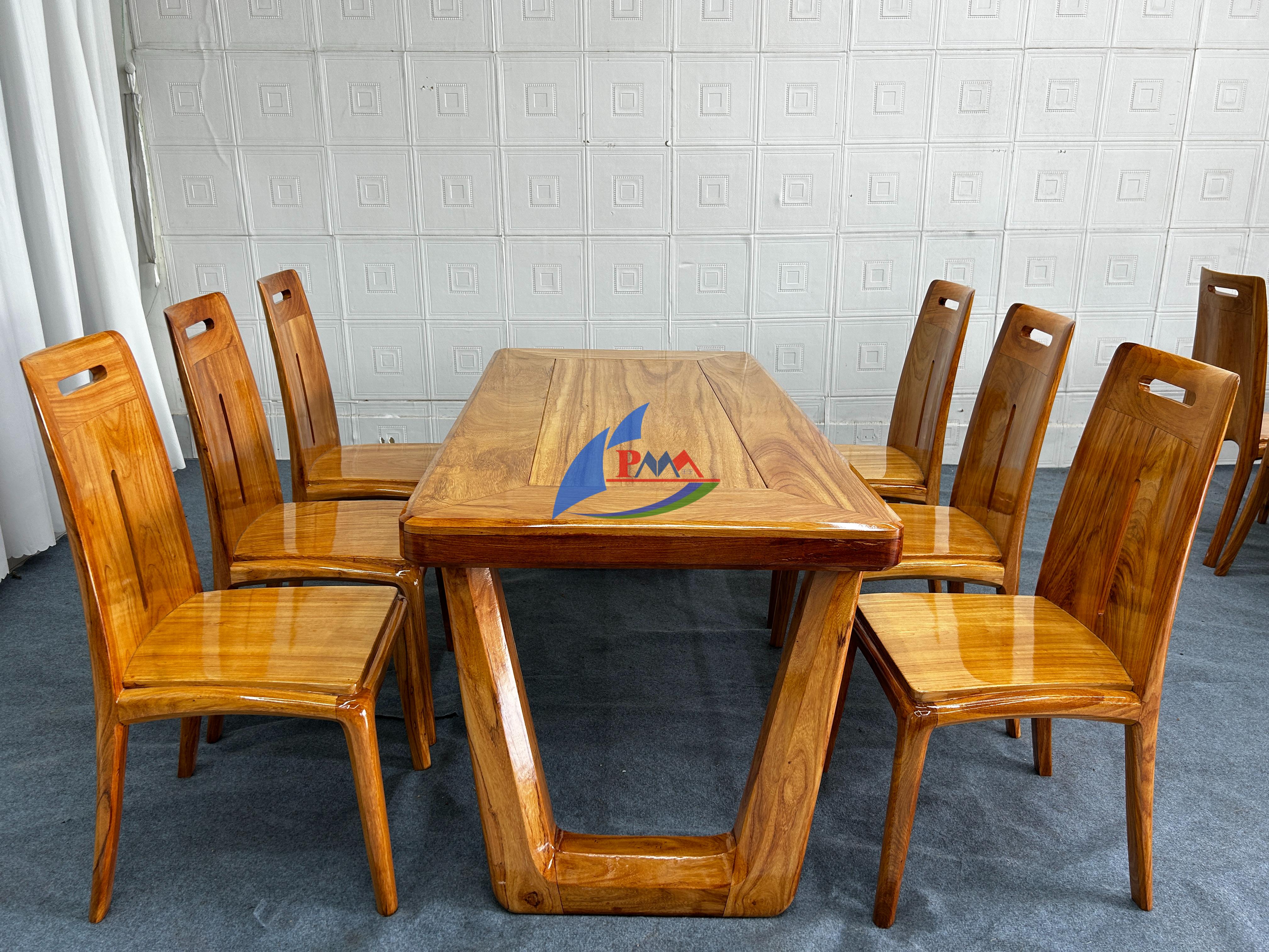 Xu hướng nội thất 2026: Bàn ăn cao cấp gỗ tự nhiên thiết kế hiện đại dẫn đầu lựa chọn