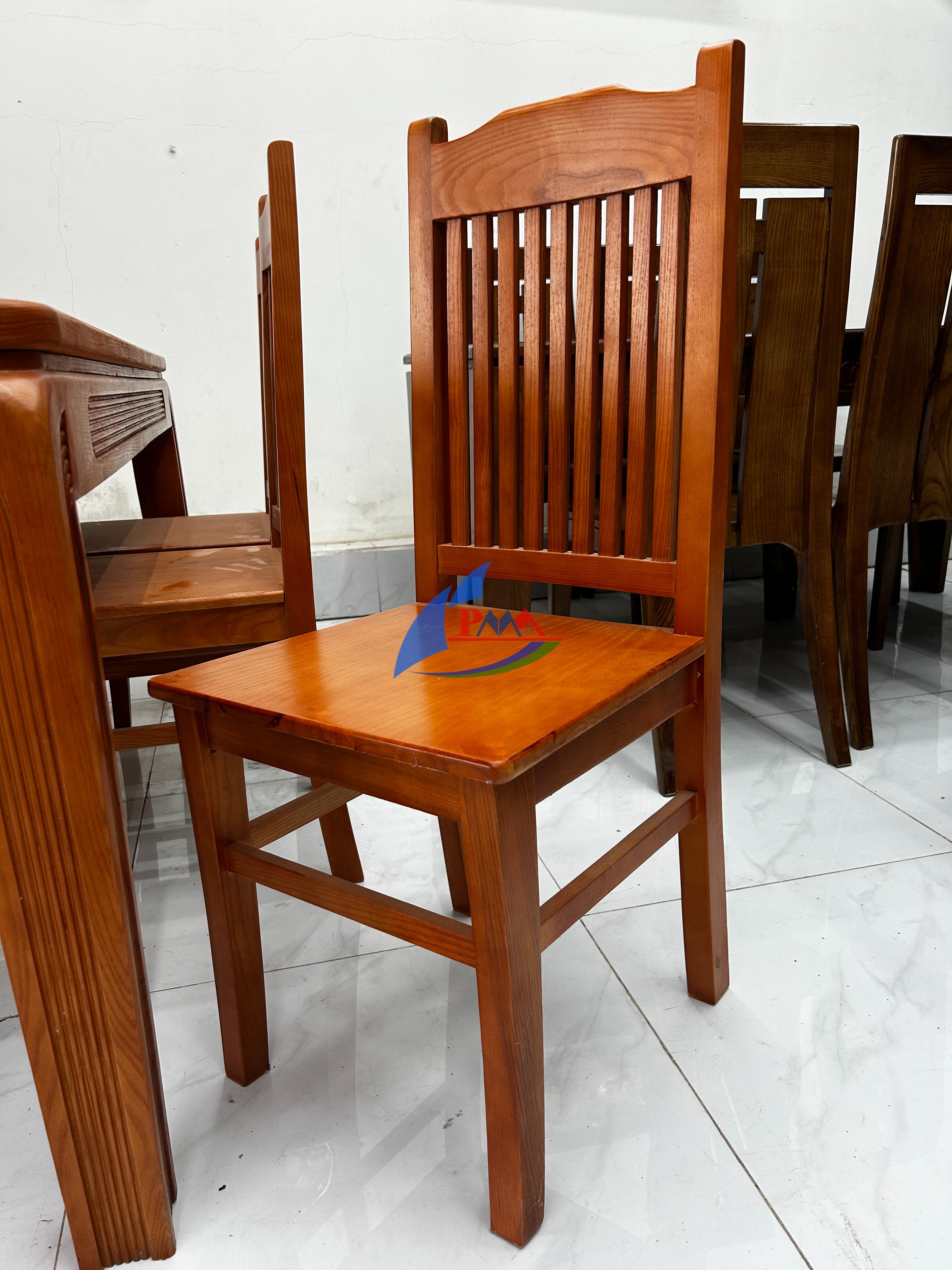 Những mẫu bàn ăn gỗ sồi hiện đại phù hợp nhà phố, chung cư