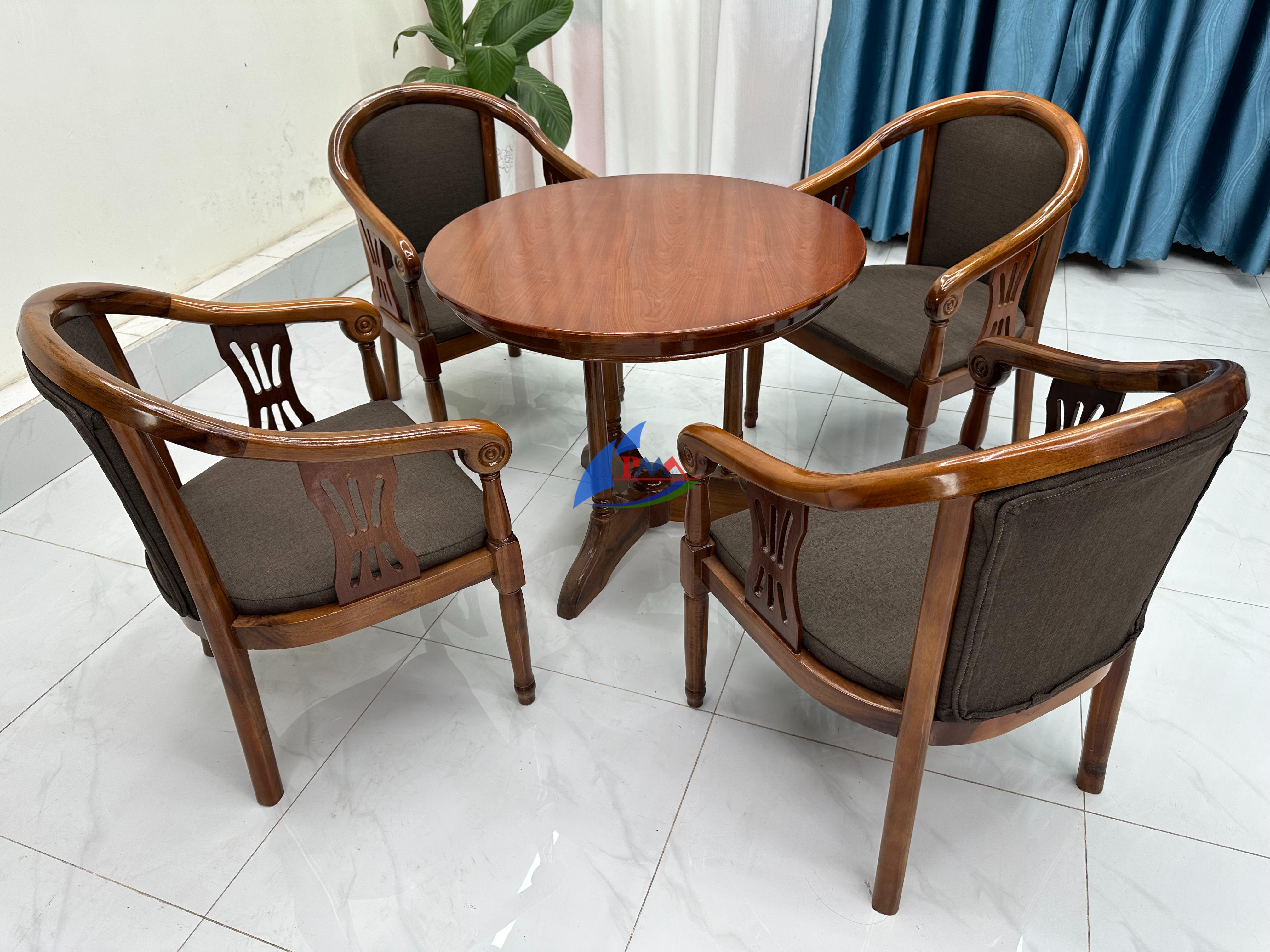 Gợi ý trang trí nội thất phòng khách đón Tết với các mẫu nội thất gỗ đẹp, tiện nghi