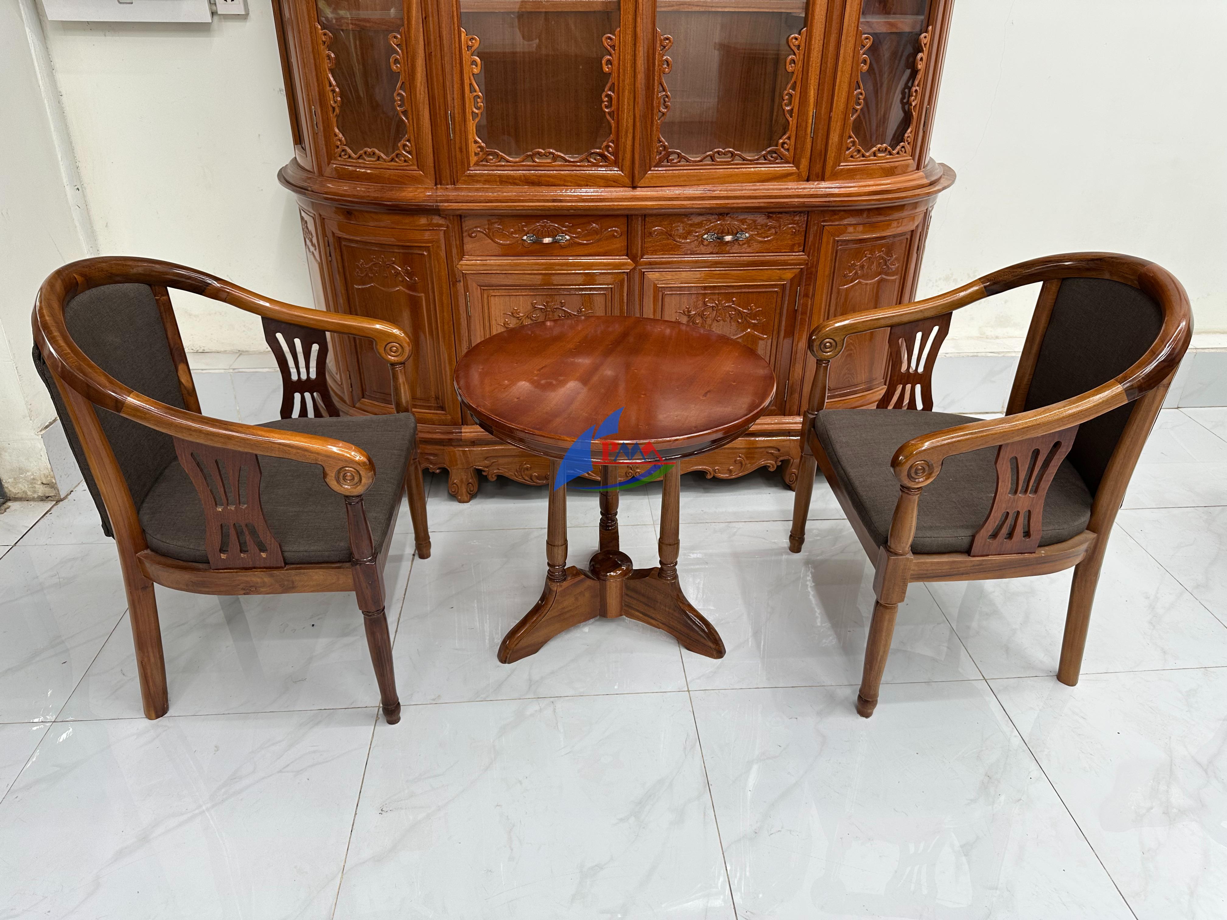 Gợi ý trang trí nội thất phòng khách đón Tết với các mẫu nội thất gỗ đẹp, tiện nghi