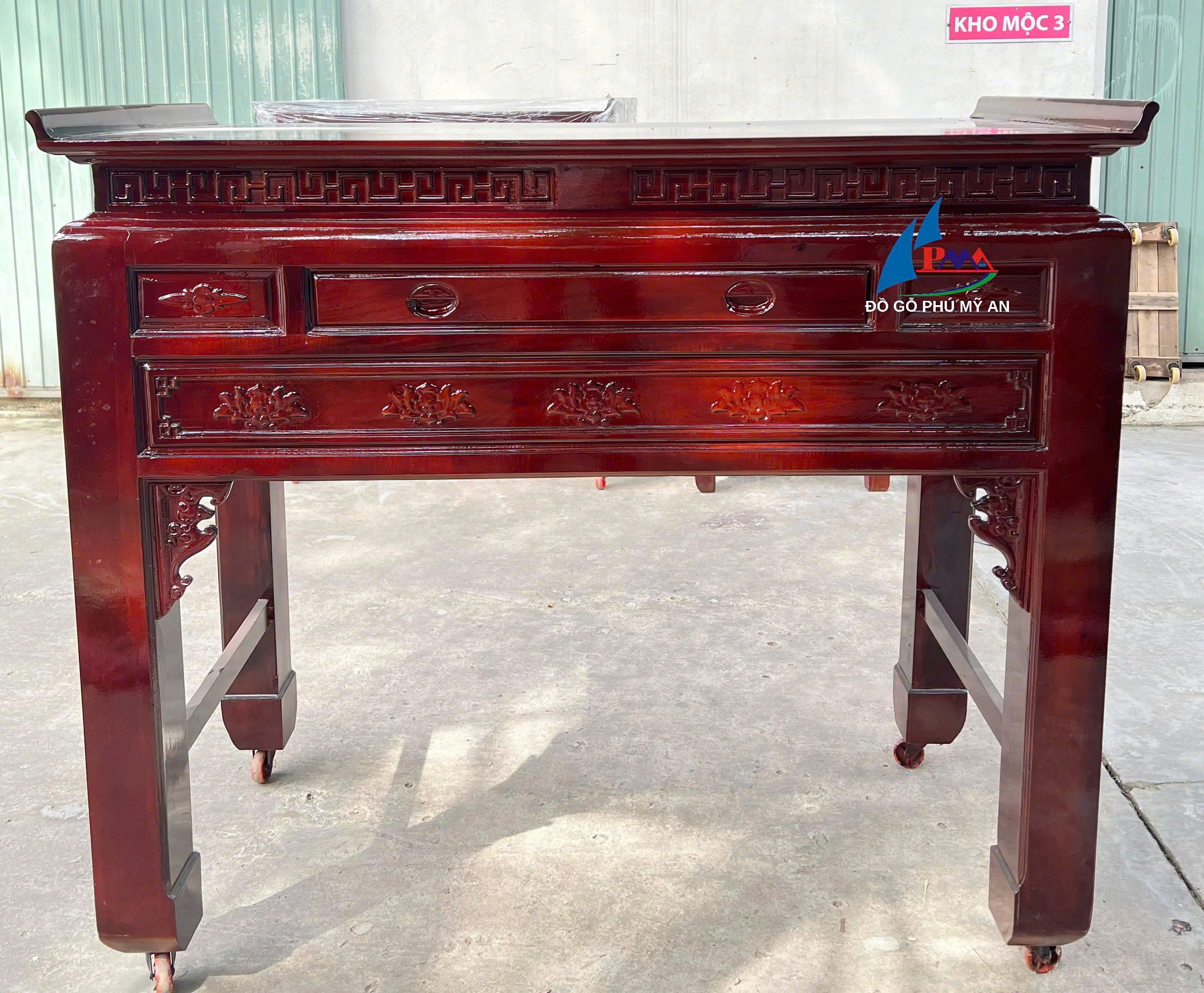 Bàn thờ gỗ đẹp: Những mẫu án gian, bàn cúng truyền thống và hiện đại tinh tế, chuẩn phong thủy gia đình Việt đang được ưa chuộng