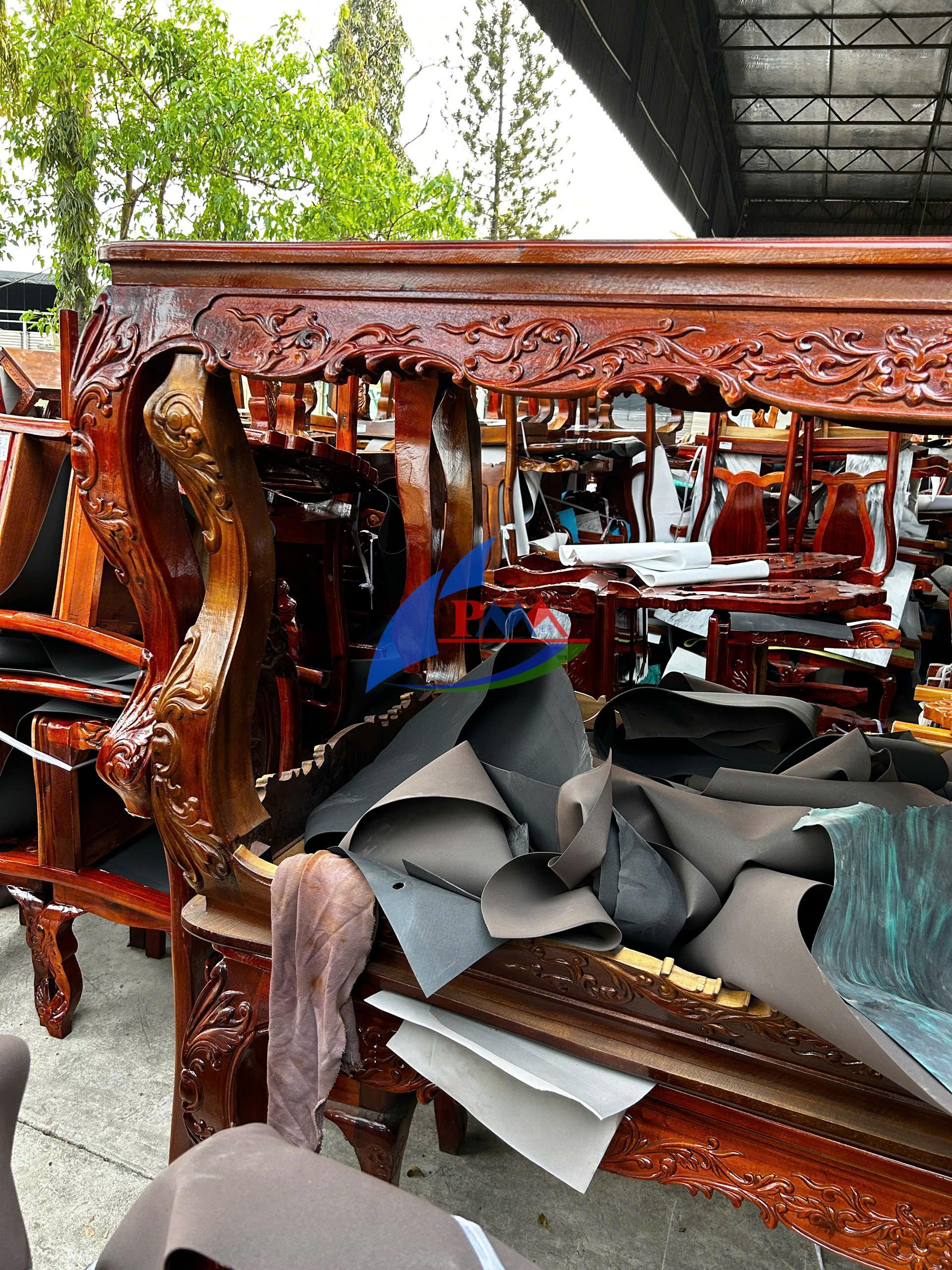 Thị trường Tết sôi động: Nội thất đồ gỗ tự nhiên tiếp tục “lên ngôi”