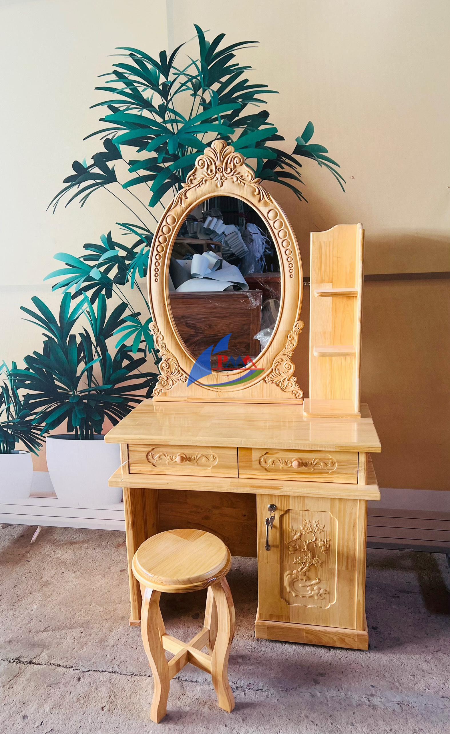 Bàn trang điểm gỗ – Món quà tinh tế hữu ích được yêu thích