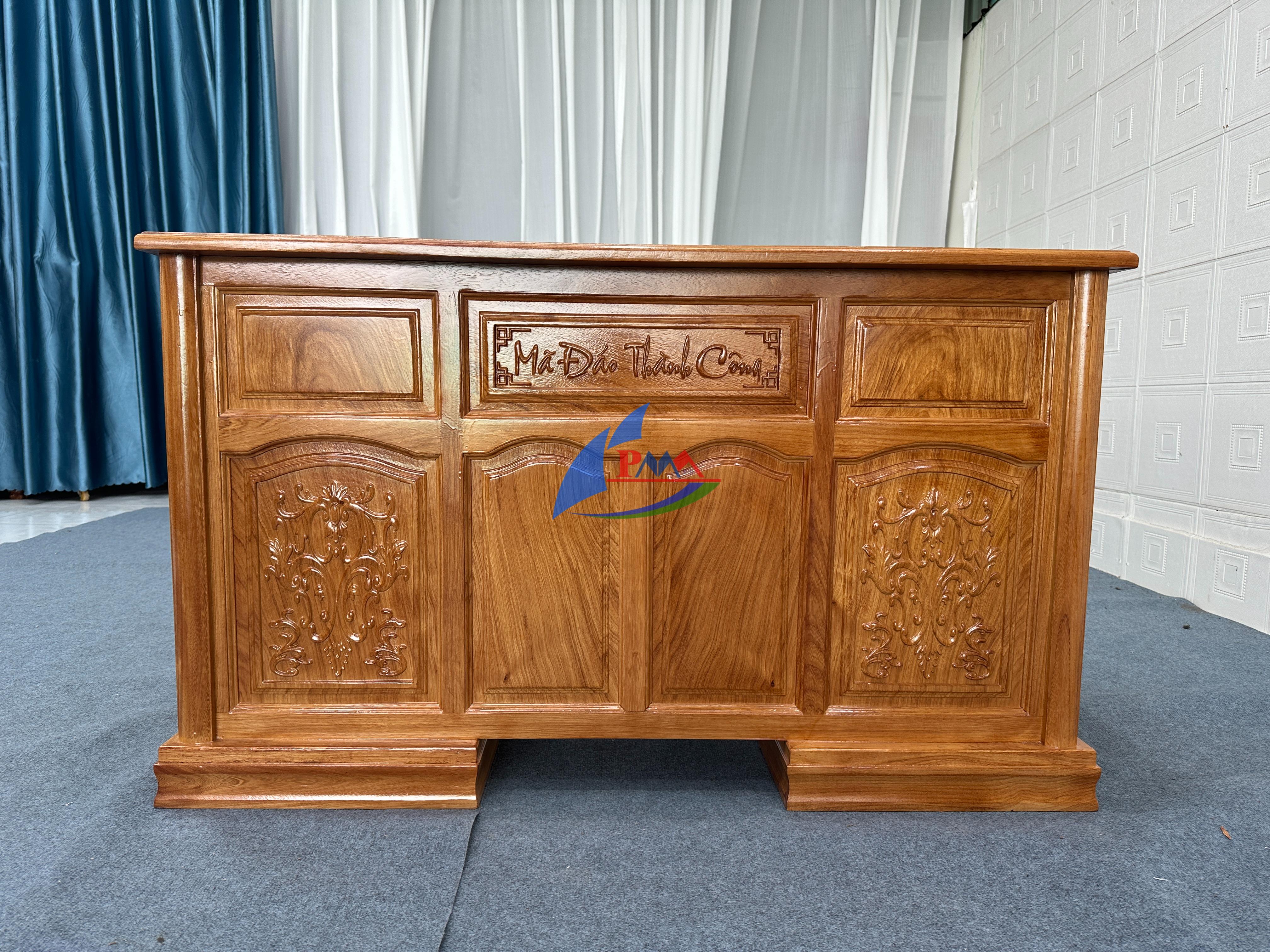 Mẫu bàn làm việc văn phòng