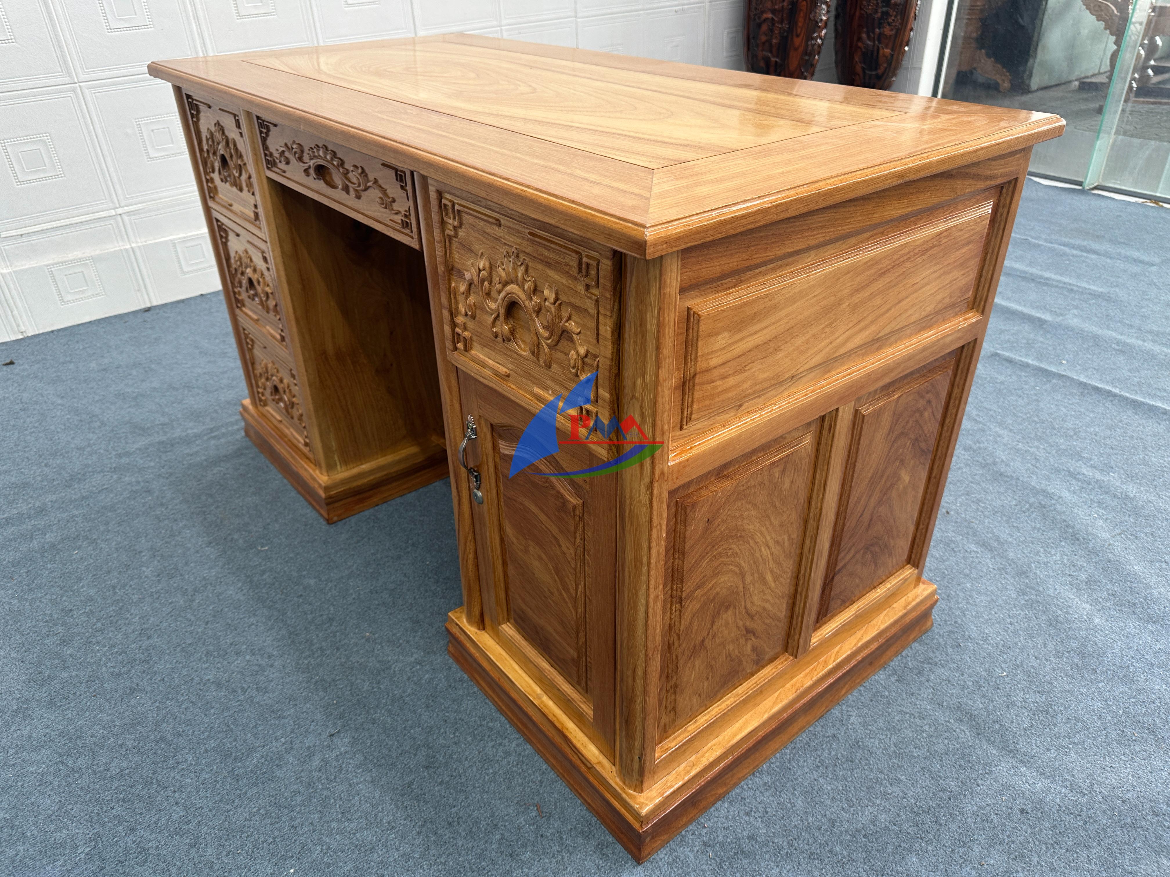 Mẫu bàn làm việc văn phòng