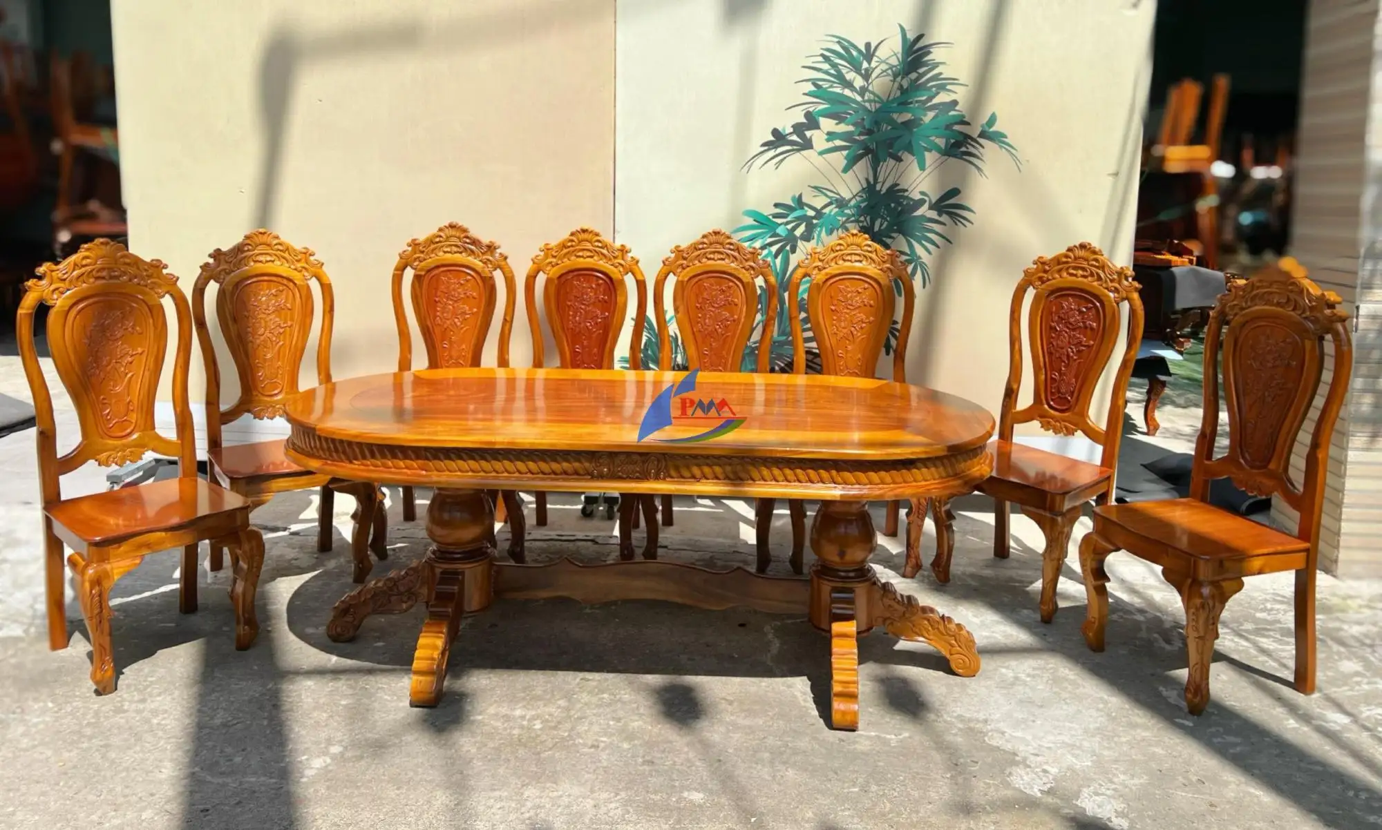 Bàn Hột Xoài 8 Ghế – Sản Phẩm Được Ưa Chuộng Trong Phân Khúc Nội Thất Gỗ