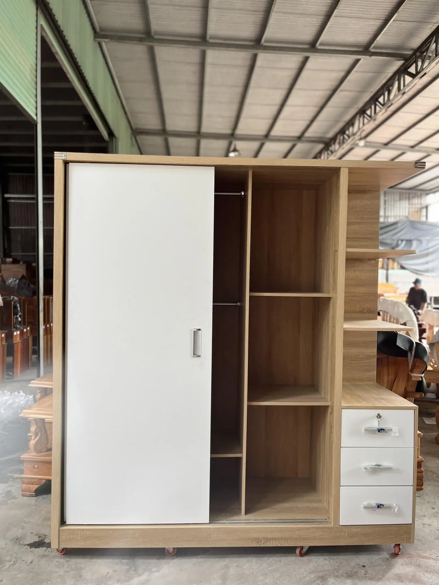 Tủ Gỗ Treo Quần Áo – Thiết Kế Tiện Nghi, Tăng Tính Thẩm Mỹ Không Gian