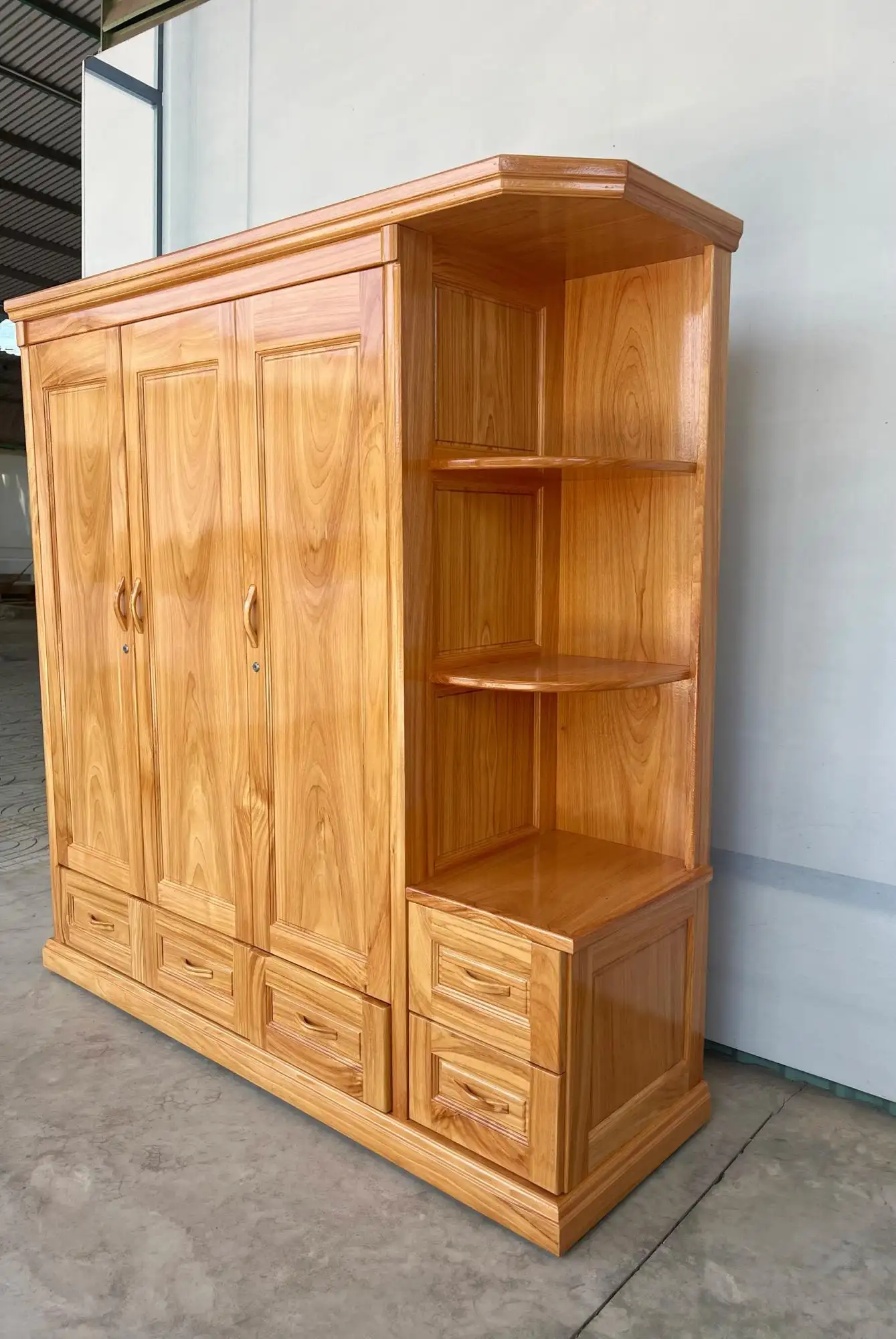 Tủ Gỗ Treo Quần Áo – Thiết Kế Tiện Nghi, Tăng Tính Thẩm Mỹ Không Gian