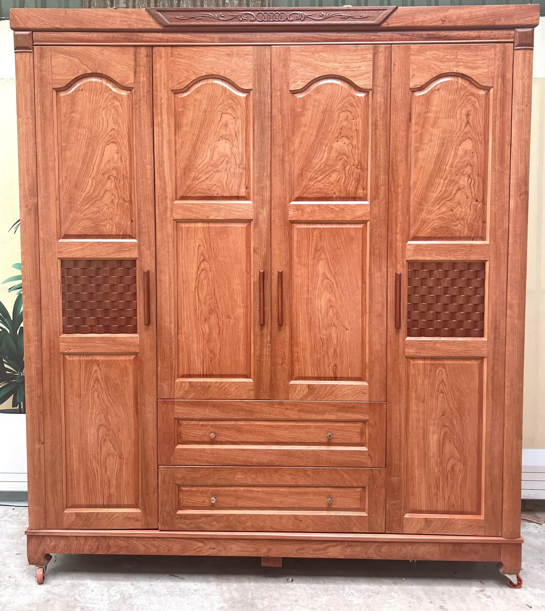 Tủ Gỗ Treo Quần Áo – Thiết Kế Tiện Nghi, Tăng Tính Thẩm Mỹ Không Gian