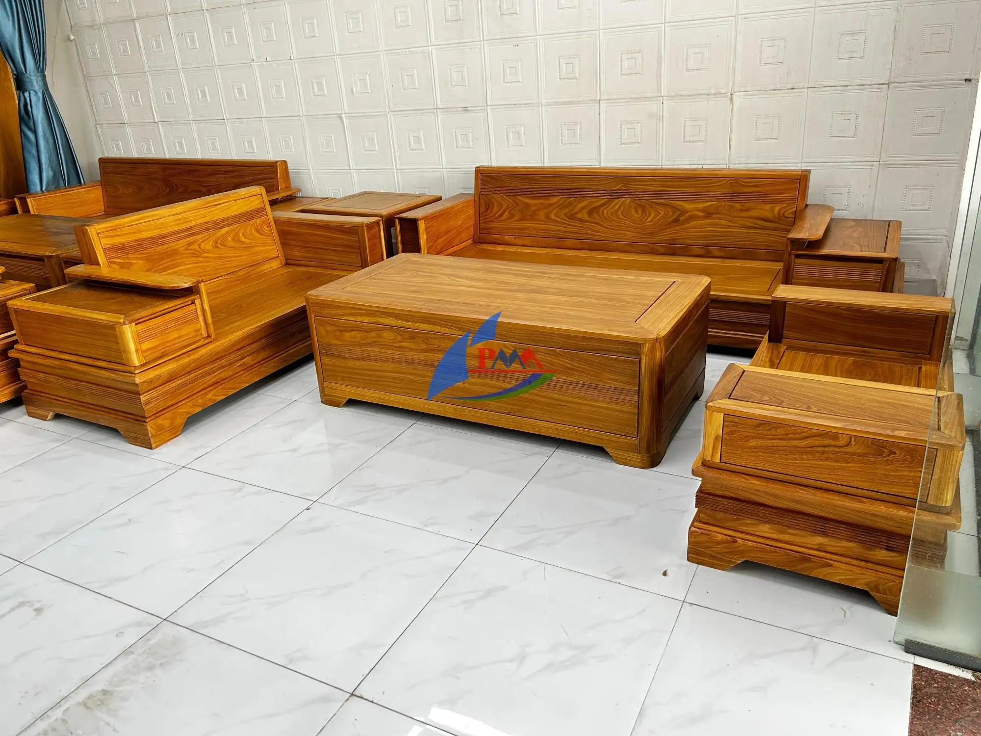 Những Mẫu Salon Gỗ Hiện Đại – Salon gỗ Cẩm Vàng Được Yêu Thích Hiện Nay