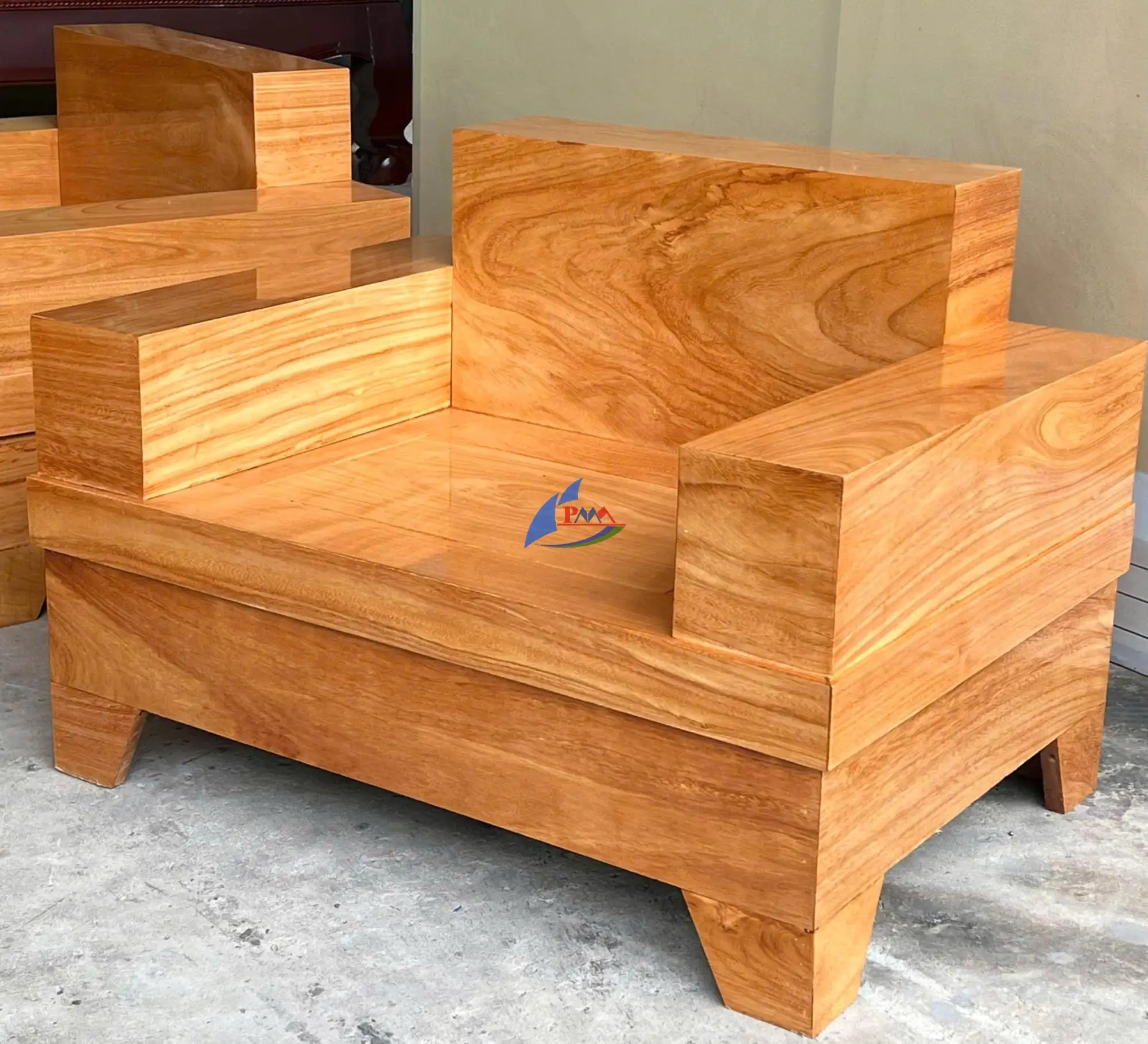 Salon Gỗ Hiện Đại – Vẻ Đẹp Mạnh Mẽ Từ Những Đường Nét Vuông Vức