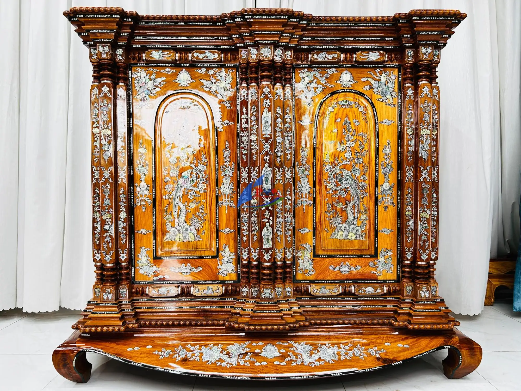 Tủ Thờ Xưa Cẩn Ốc Xà Cừ – Tủ Thờ Gò Công Giá Trị Truyền Thống Trường Tồn