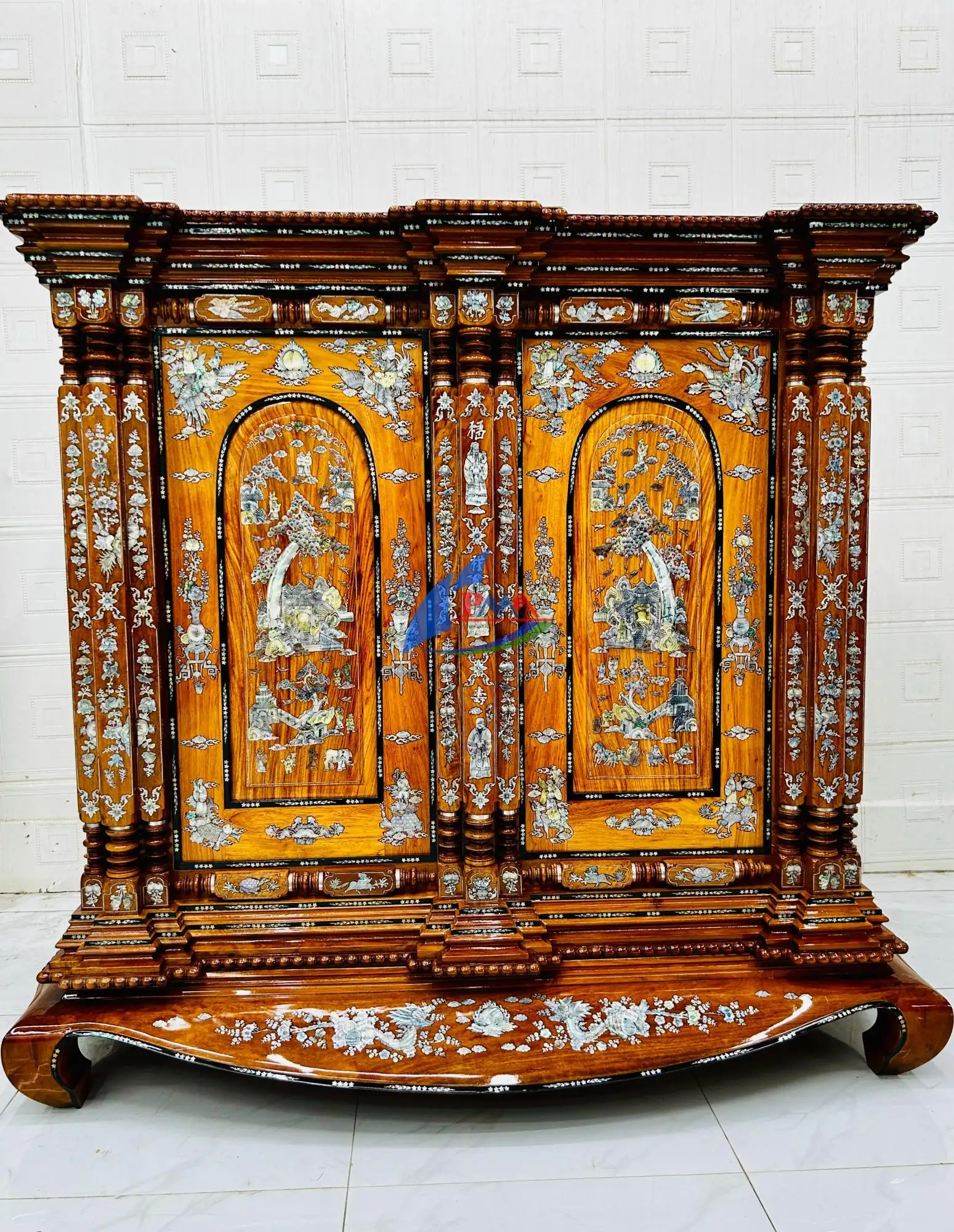 Tủ Thờ Xưa Cẩn Ốc Xà Cừ – Tủ Thờ Gò Công Giá Trị Truyền Thống Trường Tồn