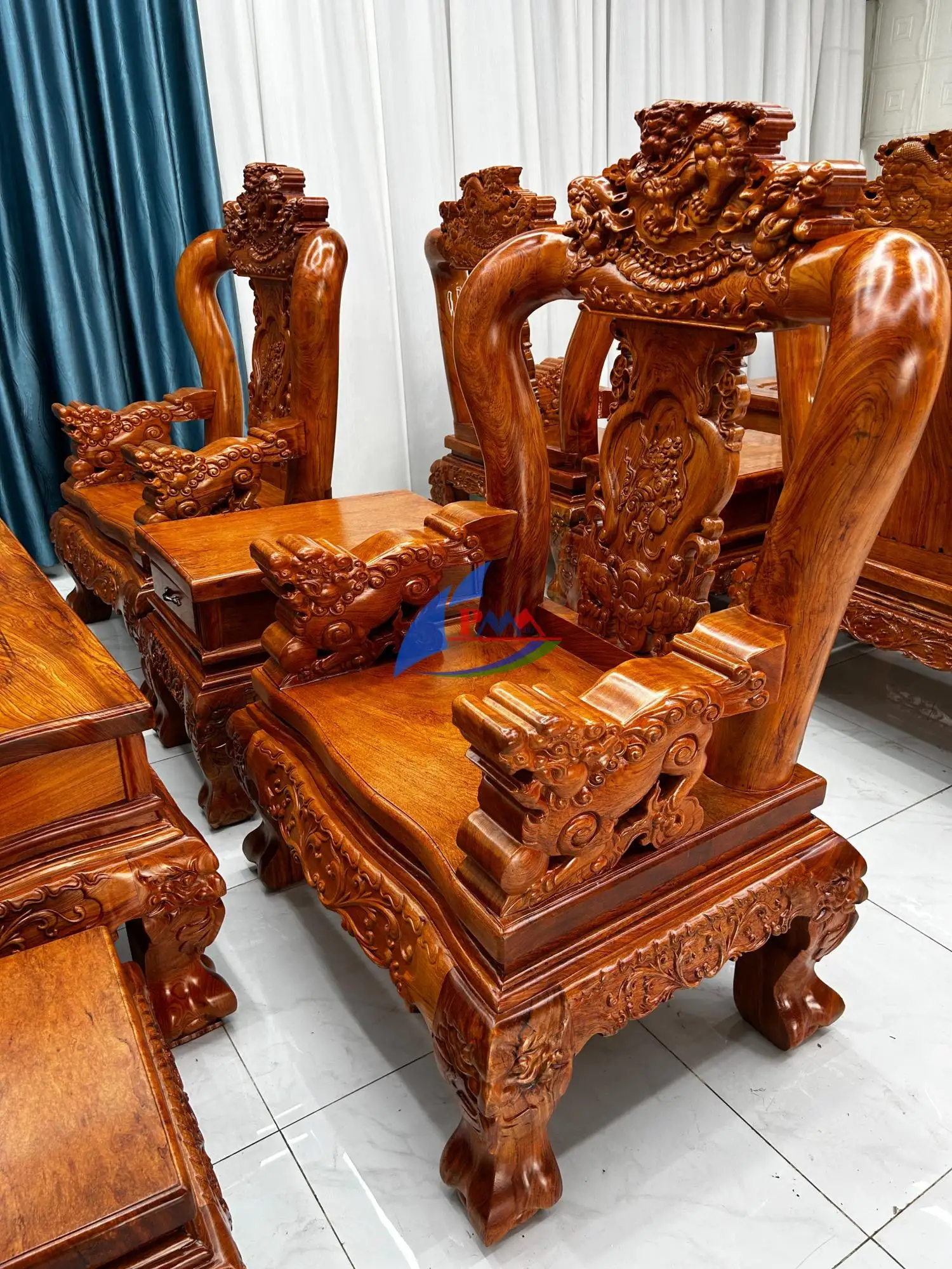 Vì Sao Đồ Gỗ Cao Cấp – Gỗ Cao Cấp, Kích Thước Lớn, Điêu Khắc Công Phu Được Nhiều Đại Gia Sở Hữu?