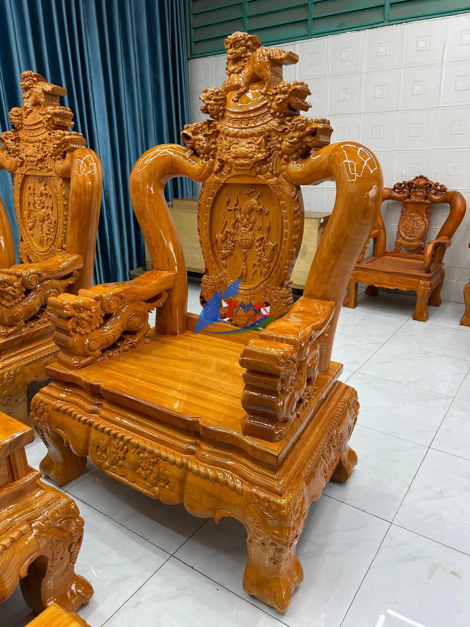 Vì Sao Đồ Gỗ Cao Cấp – Gỗ Cao Cấp, Kích Thước Lớn, Điêu Khắc Công Phu Được Nhiều Đại Gia Sở Hữu?