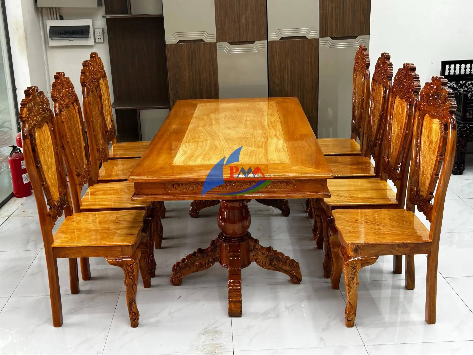 Bàn Ăn Gỗ 8 Ghế Giá Tốt – Đa Dạng Mẫu Mã, Giao Hàng Toàn Quốc