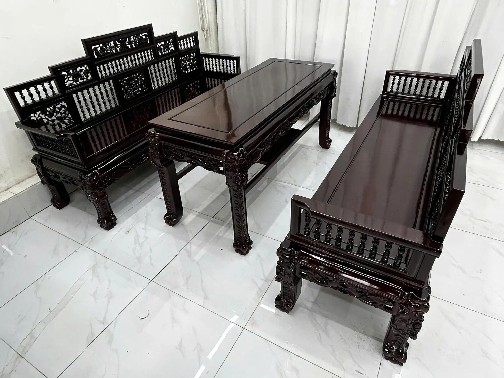 Sofa Gỗ Cổ Điển Cao Cấp – Vẻ Đẹp Vượt Thời Gian