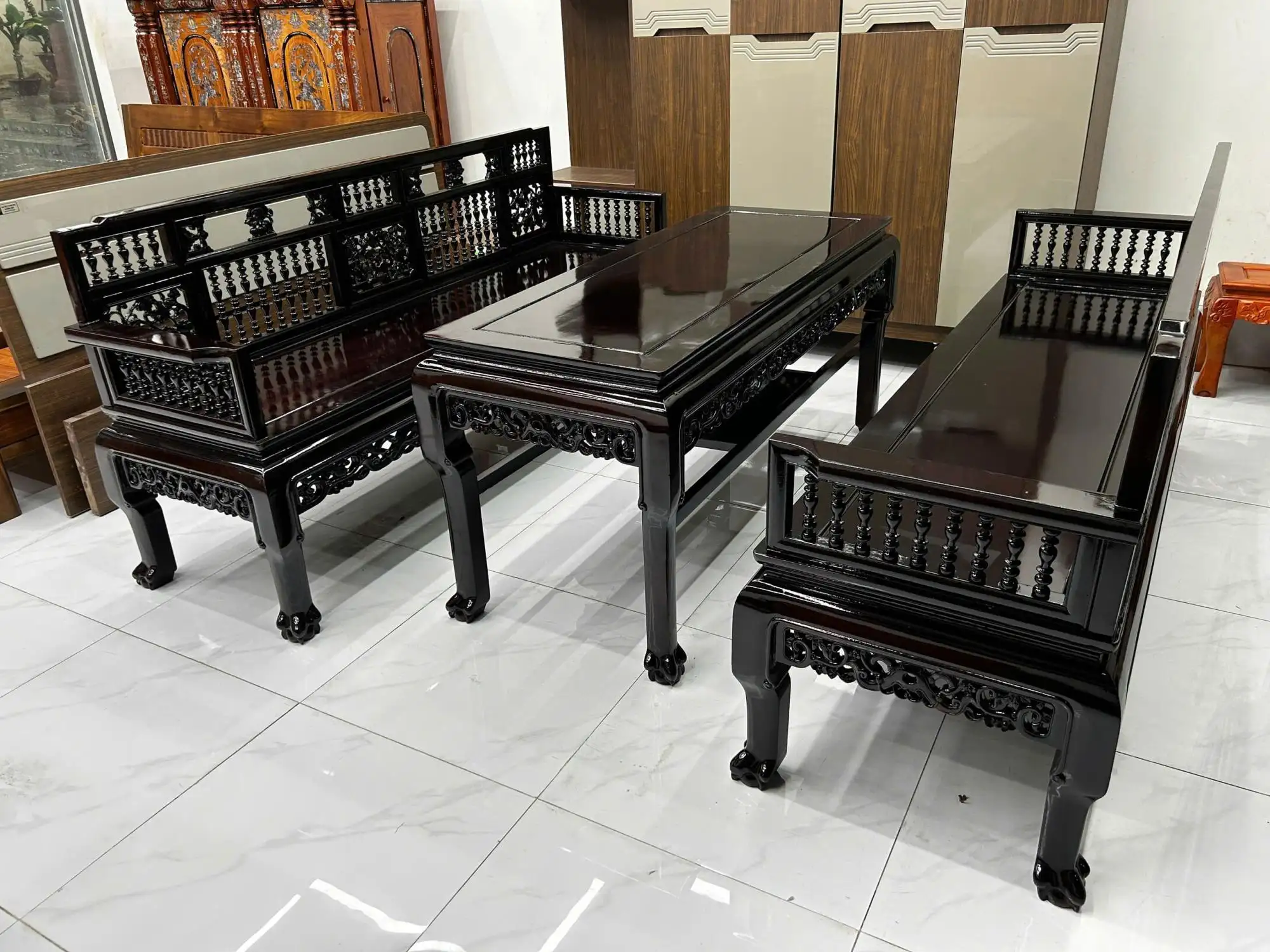 Sofa Gỗ Cổ Điển Cao Cấp – Vẻ Đẹp Vượt Thời Gian