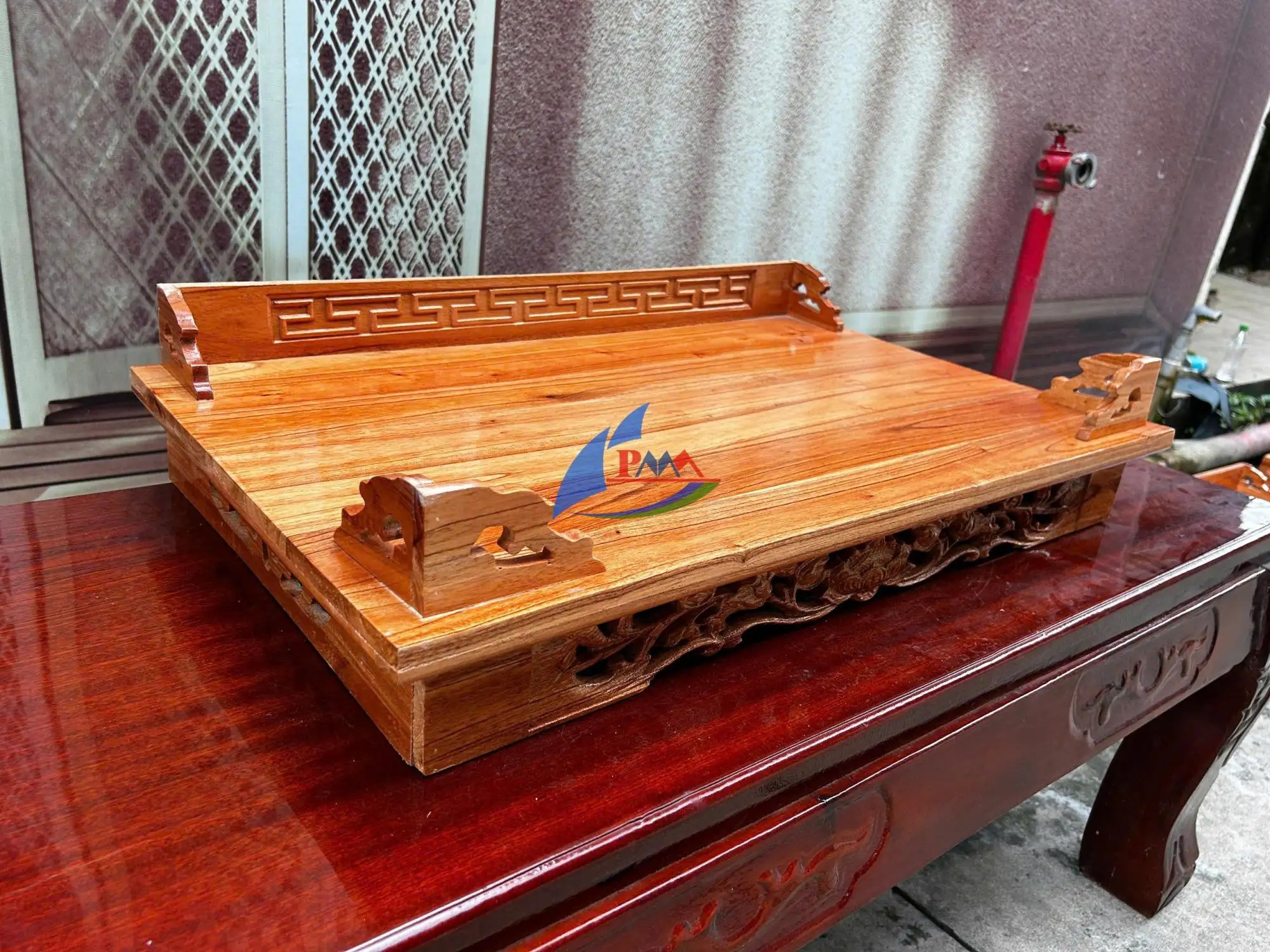 Bàn Thờ Gỗ Treo Tường Giá Rẻ – Đẹp, Chuẩn Phong Thủy Cho Mọi Ngôi Nhà