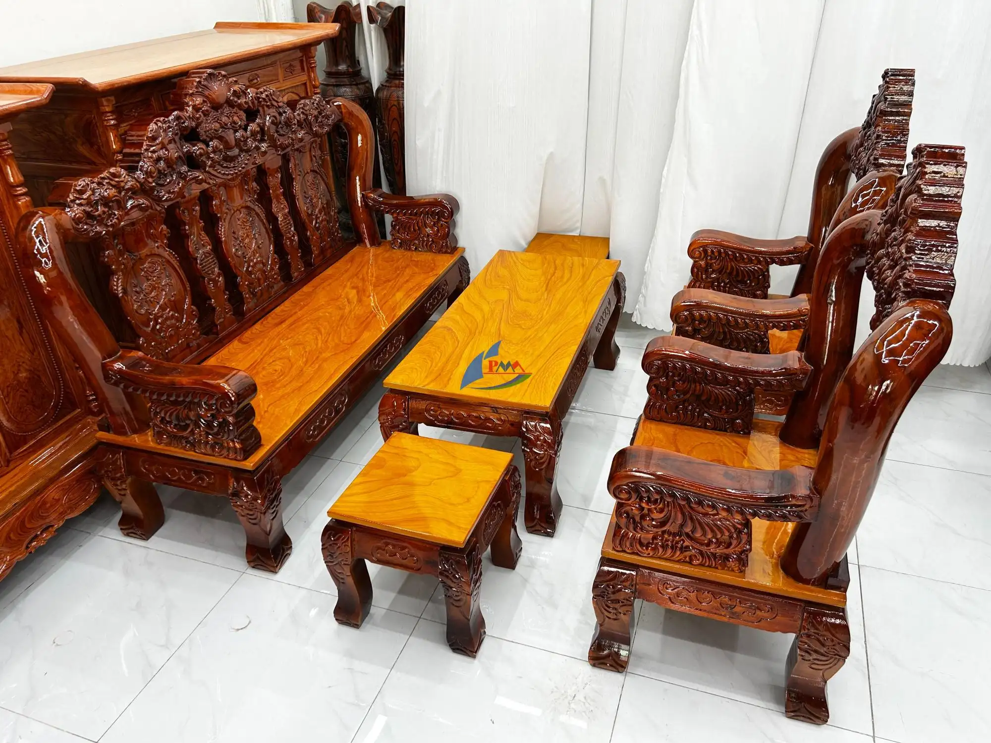 Sa lông gỗ hố nai từ phong cách cổ điển, tân cổ điển đến phong cách hiện đại