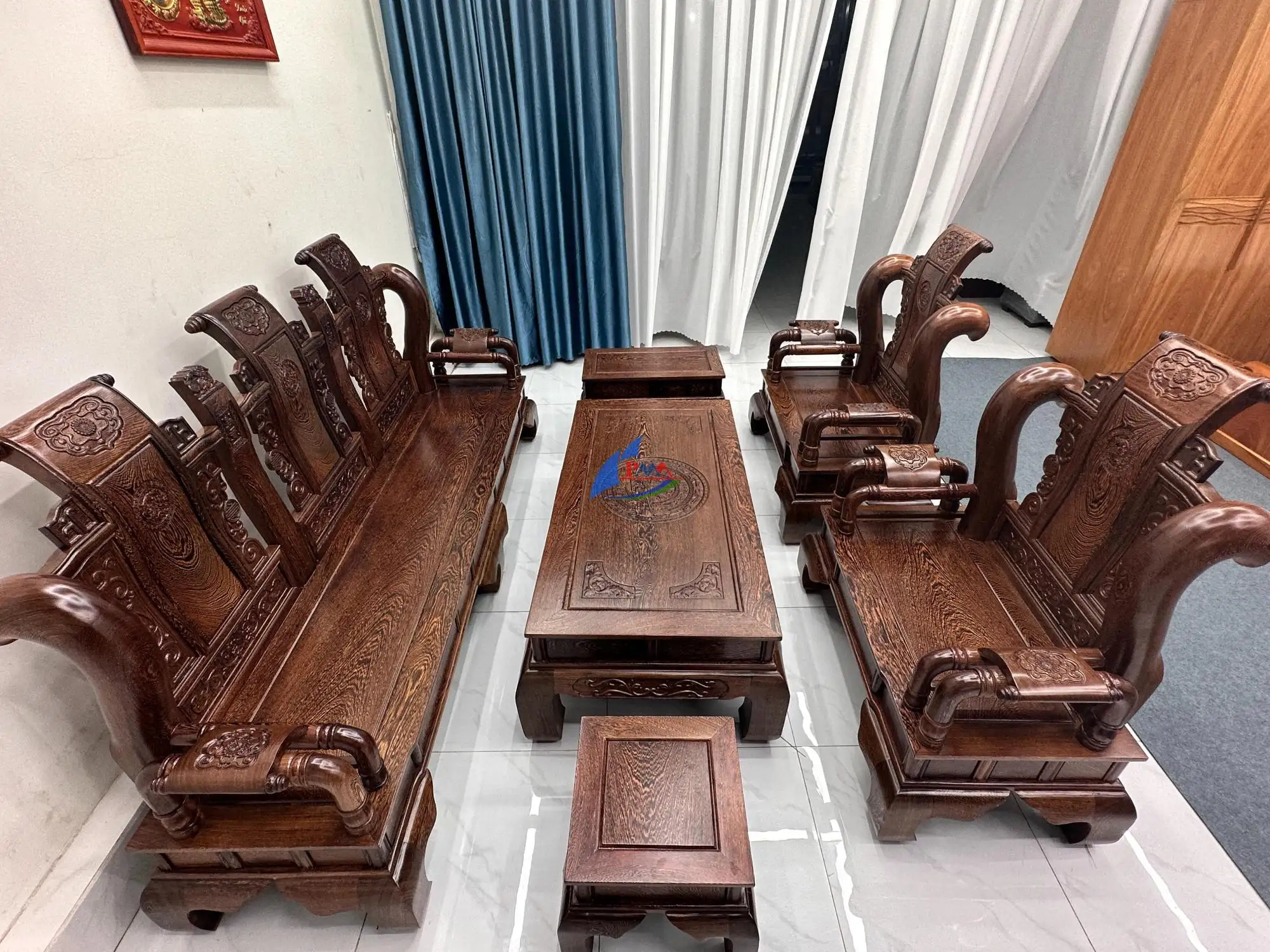 Sa lông gỗ hố nai từ phong cách cổ điển, tân cổ điển đến phong cách hiện đại