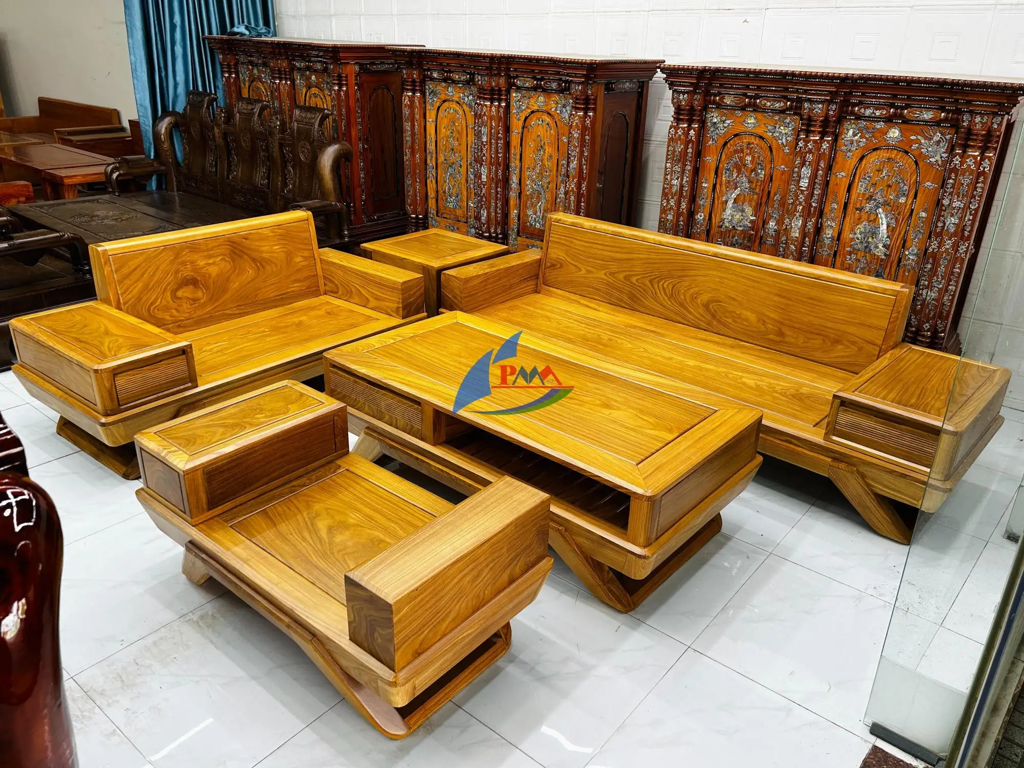 Salon Gỗ Cẩm Vàng 2 Băng – Vân Gỗ Đẹp, Kiểu Dáng Sang Trọng