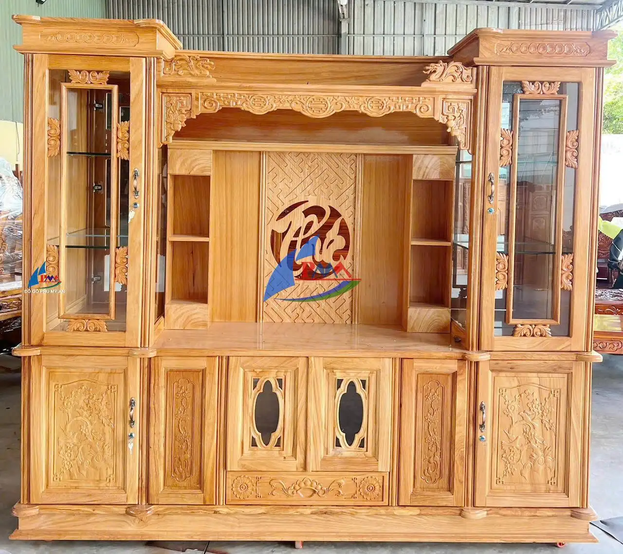 Tủ Rượu Gỗ Đẹp – Vẻ Đẹp Sang Trọng, Bền Lâu