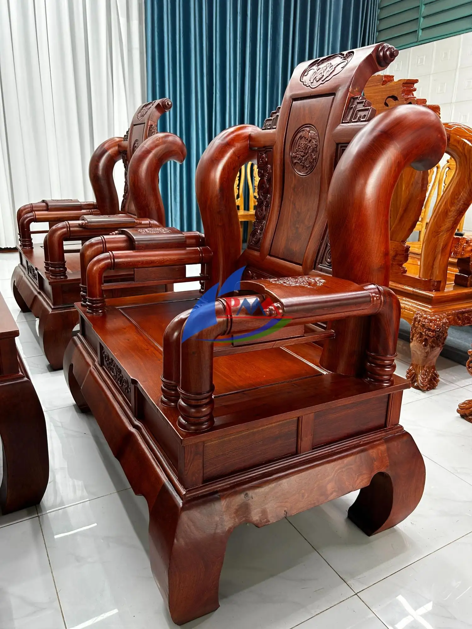 Salon Gỗ Hương Đá Tần – Vẻ Đẹp Cổ Điển, Sang Trọng