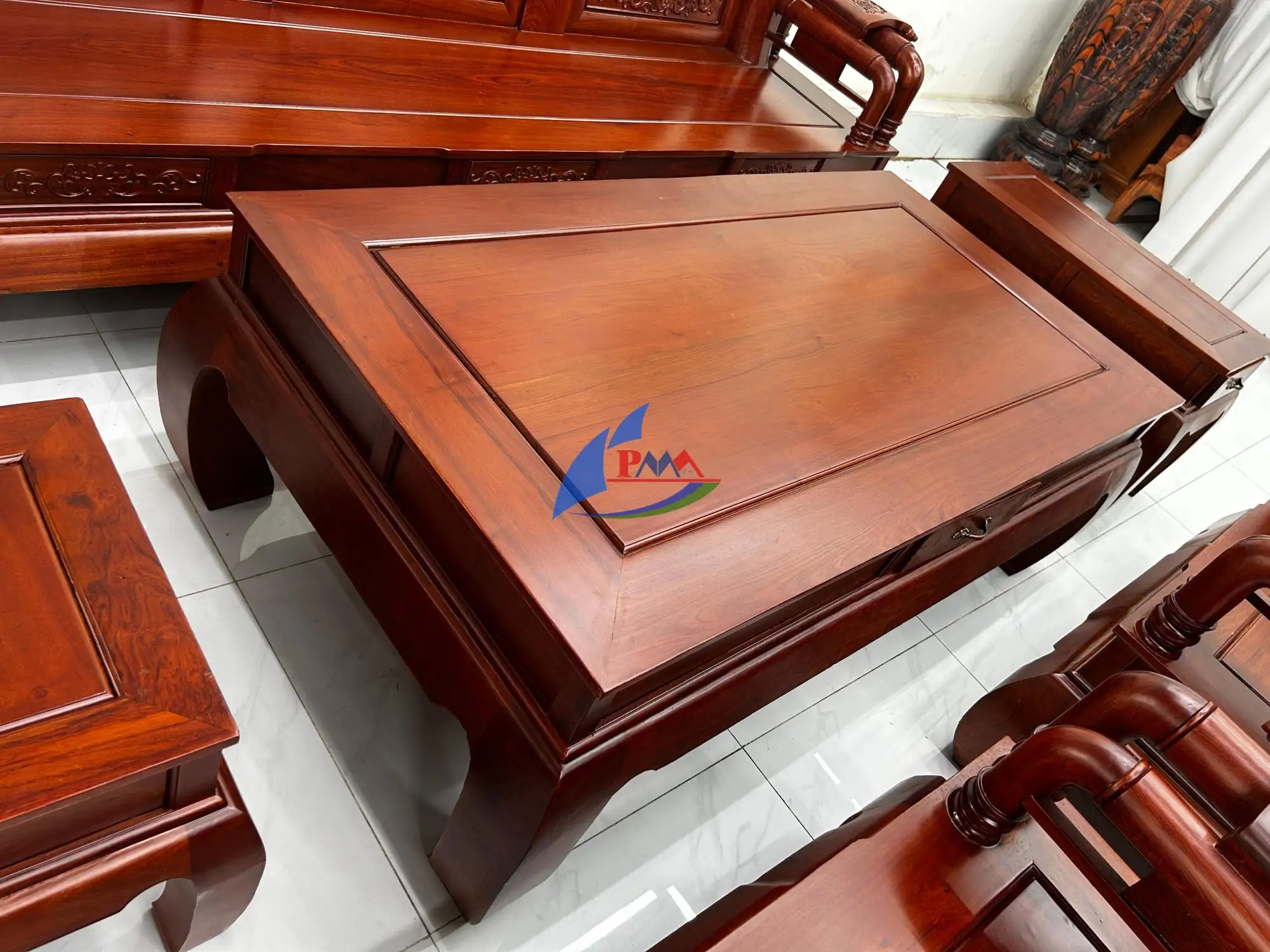 Salon Gỗ Hương Đá Tần – Vẻ Đẹp Cổ Điển, Sang Trọng