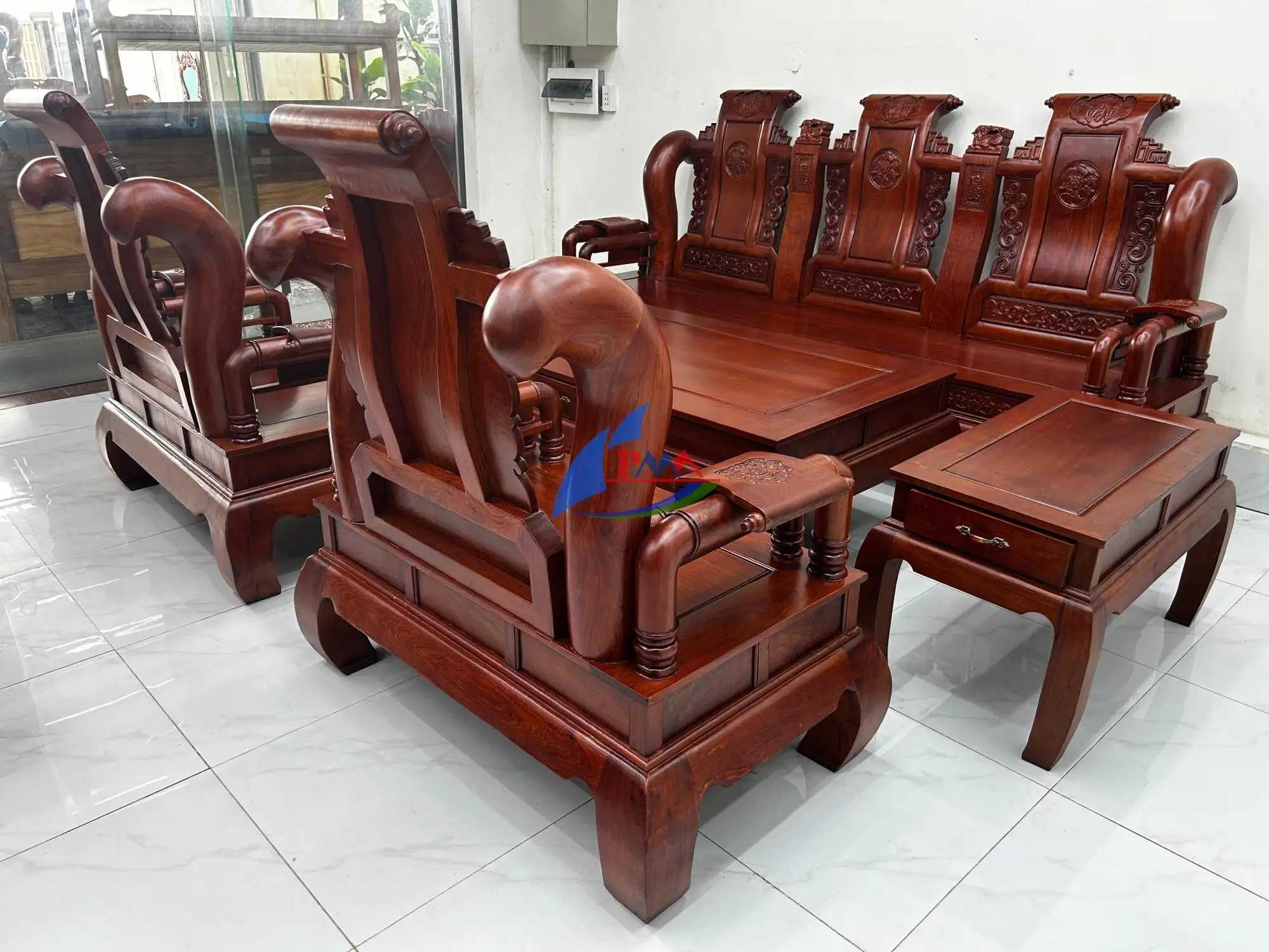Salon Gỗ Hương Đá Tần – Vẻ Đẹp Cổ Điển, Sang Trọng