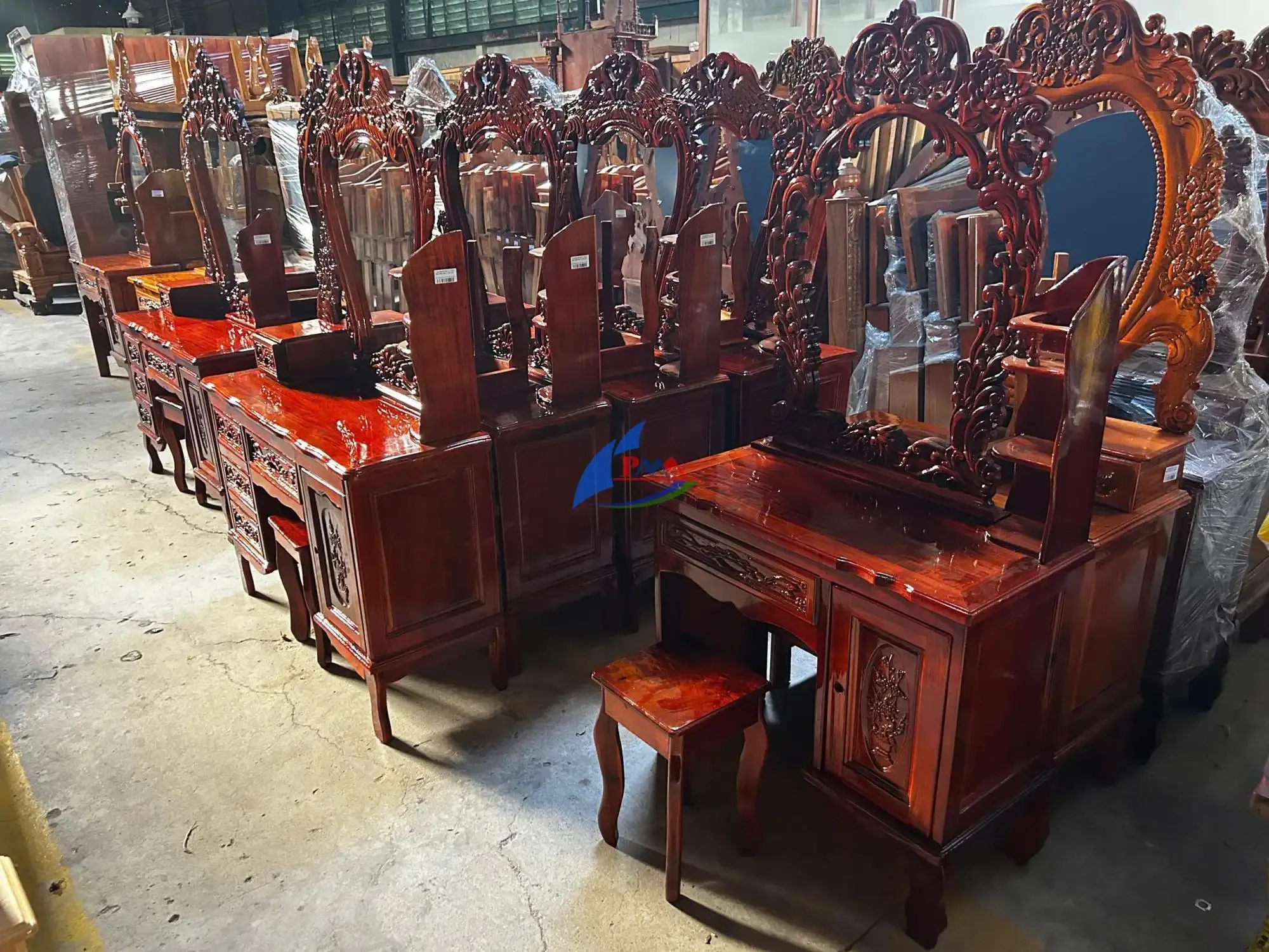 Mẫu Bàn Phấn Gỗ Đẹp – Thiết Kế Đa Dạng, Tiện Nghi, Giá Tốt