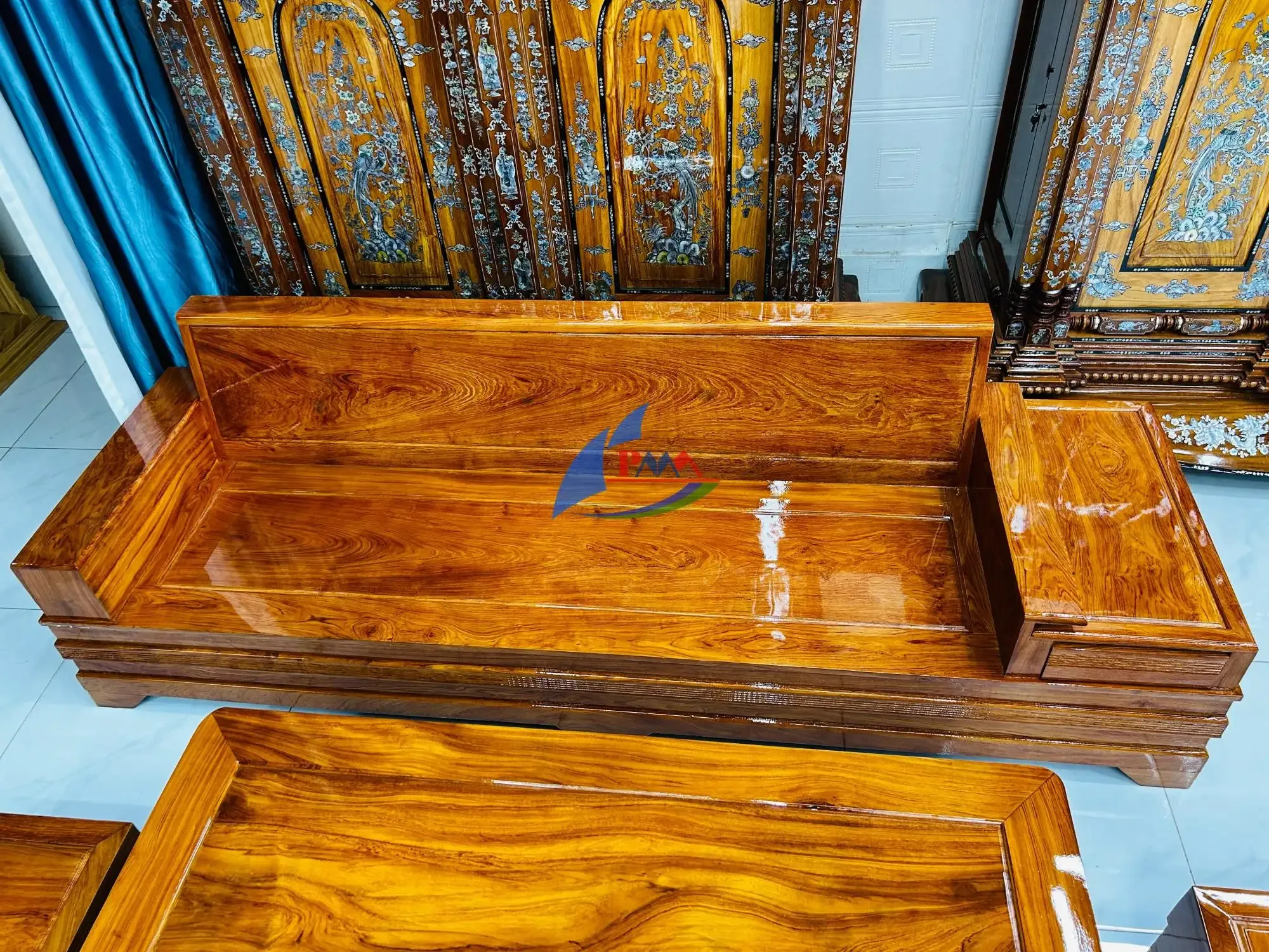 Alternative view of Sa Lông Gỗ Hương Đá Cánh Bướm
