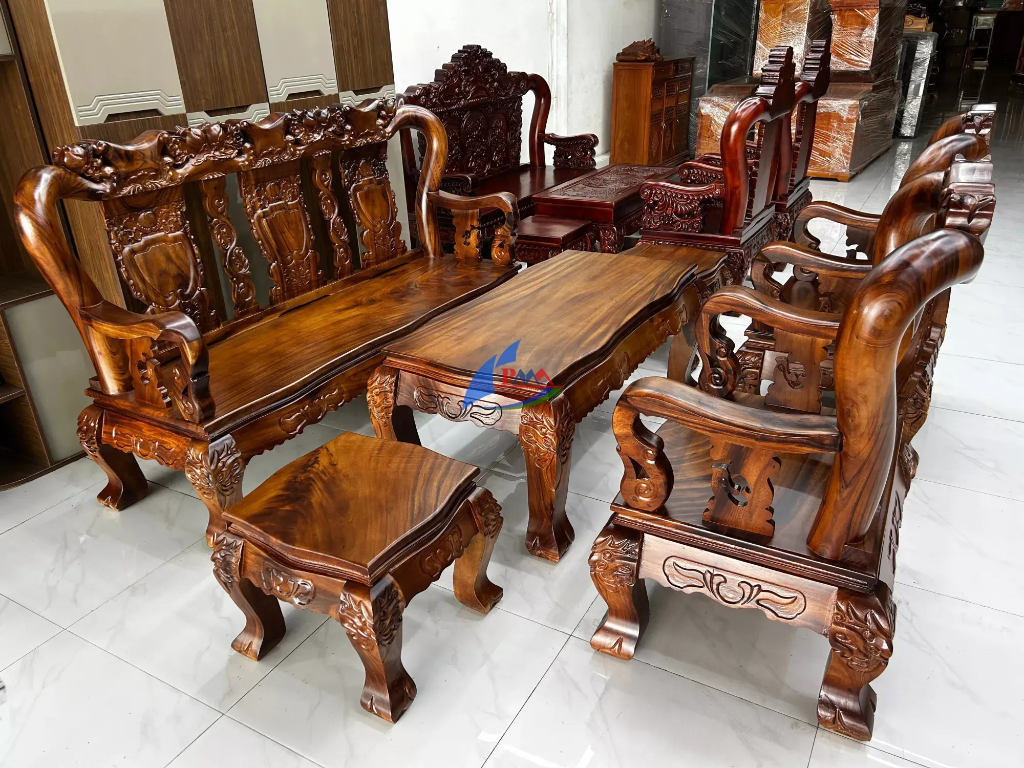 Alternative view of Sa Lông Gỗ Me Tây Tó Đào Hoa Lá Tay